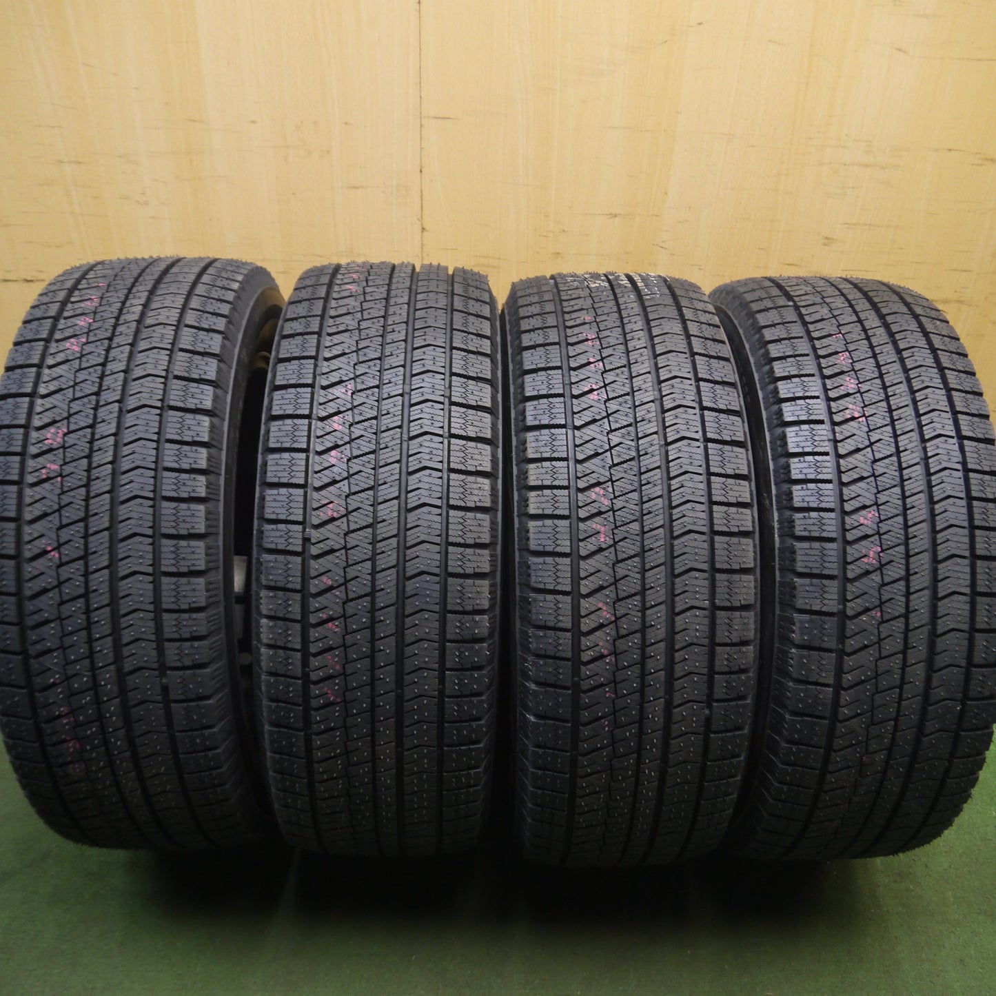 *送料無料*タイヤ未使用！21年！キレイ★XV 等 225/55R17 スタッドレス ブリヂストン ブリザック VRX2 G.speed Gスピード 17インチ PCD100/5H★4010915Hス