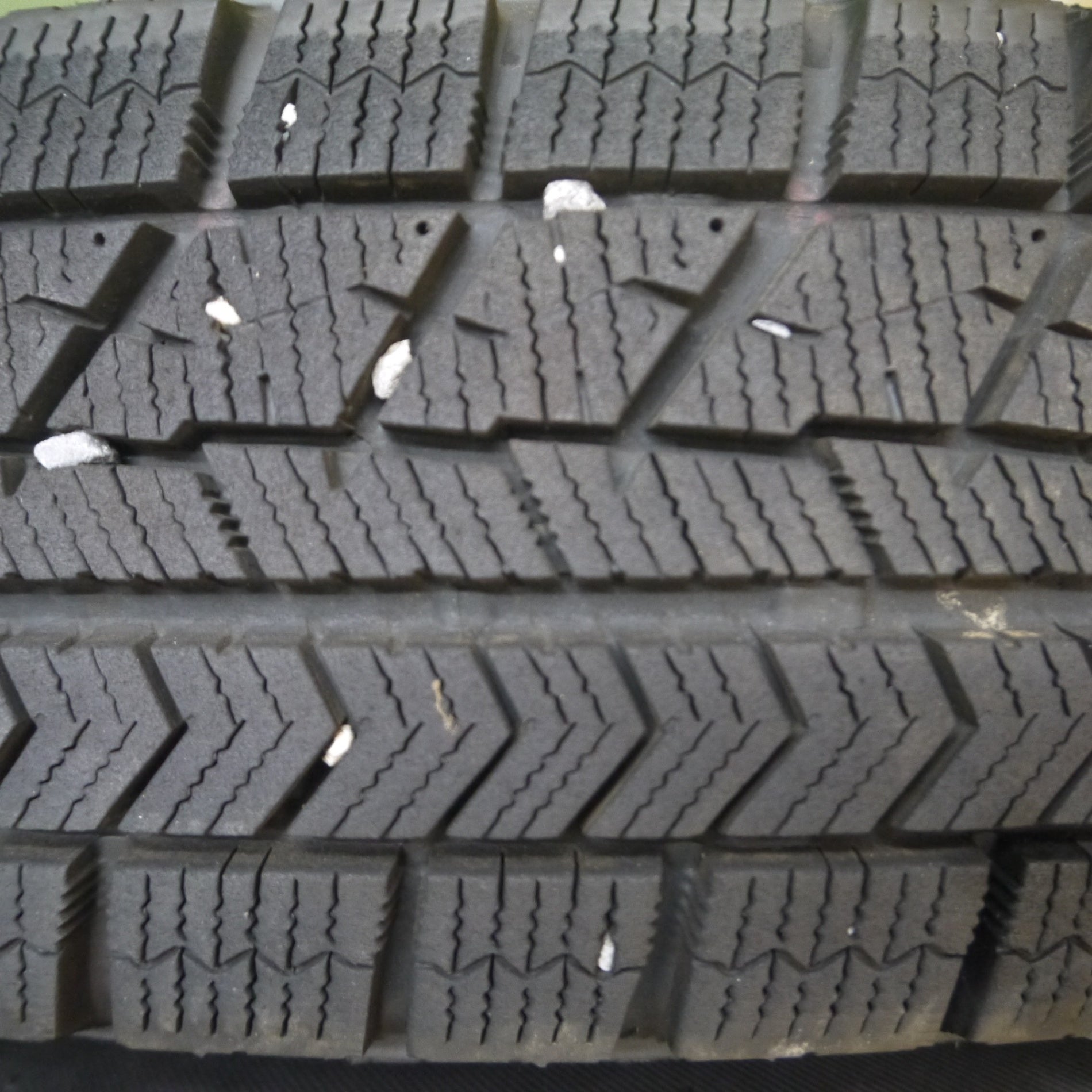 バリ溝イボ付⇒18年製』 ブリヂストン VRX 145/80R13