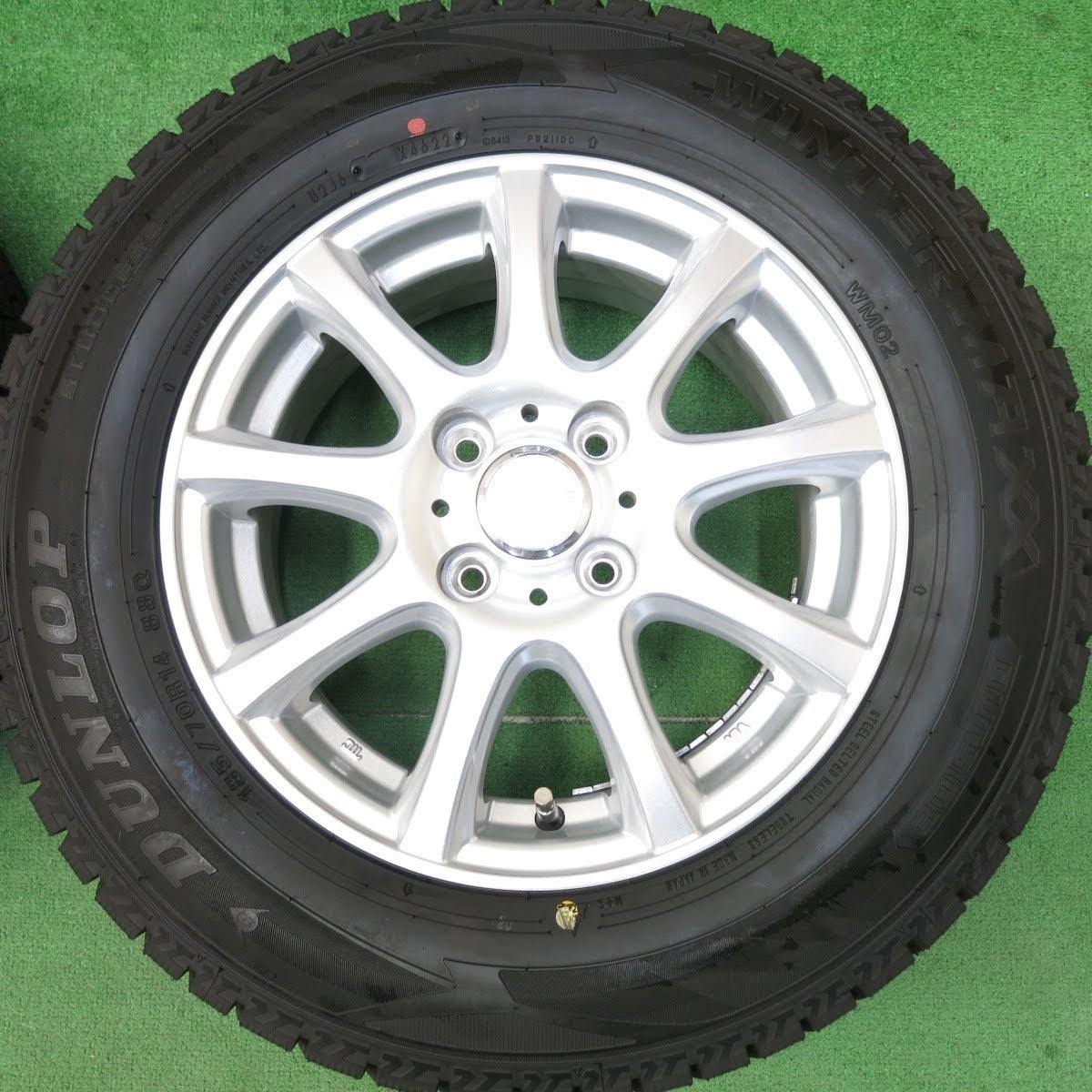 [送料無料]超バリ溝！22年！ほぼ10分★スタッドレス 185/70R14 ダンロップ ウインターマックス WM02 DUFACT デュファクト 14インチ PCD100/4H★3061702ヒス