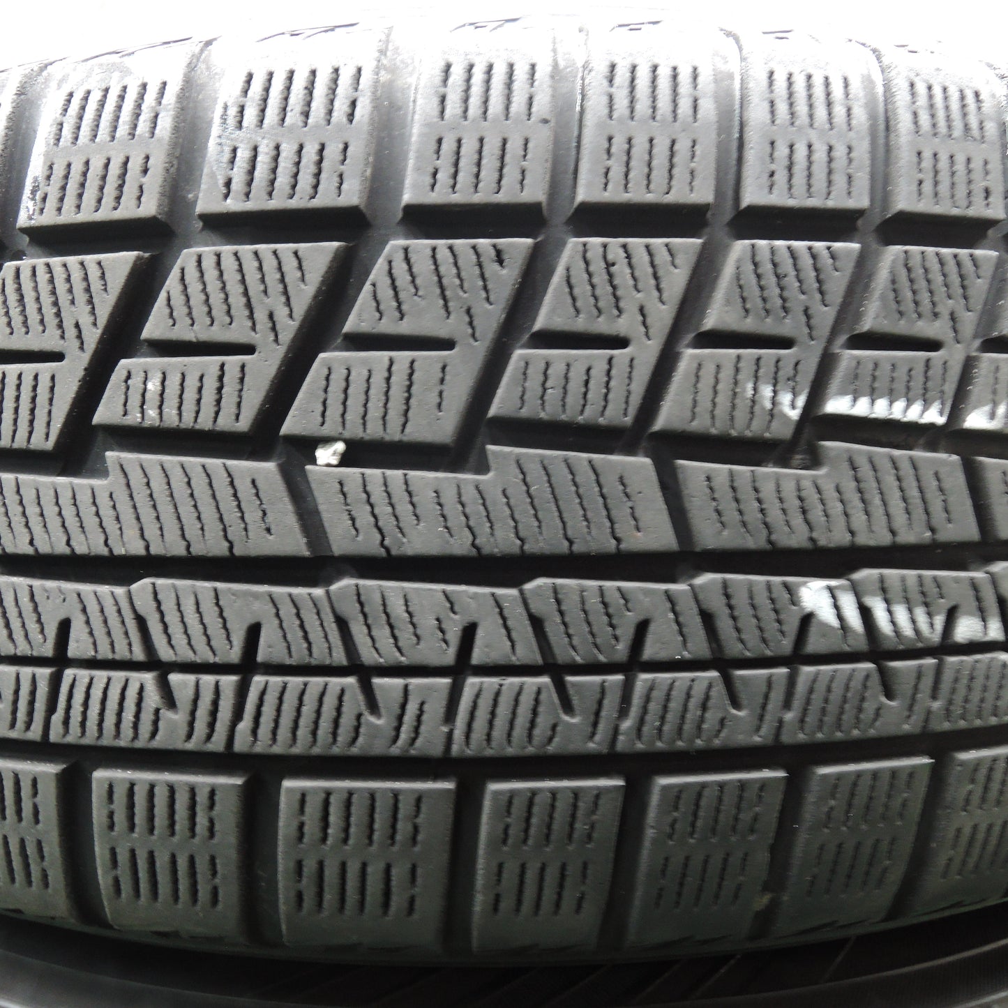 *送料無料*キレイ★スタッドレス 225/60R17 ヨコハマ アイスガード iG60 VELVA SPORTZ ヴェルヴァ 17インチ PCD114.3/5H★4011906NJス