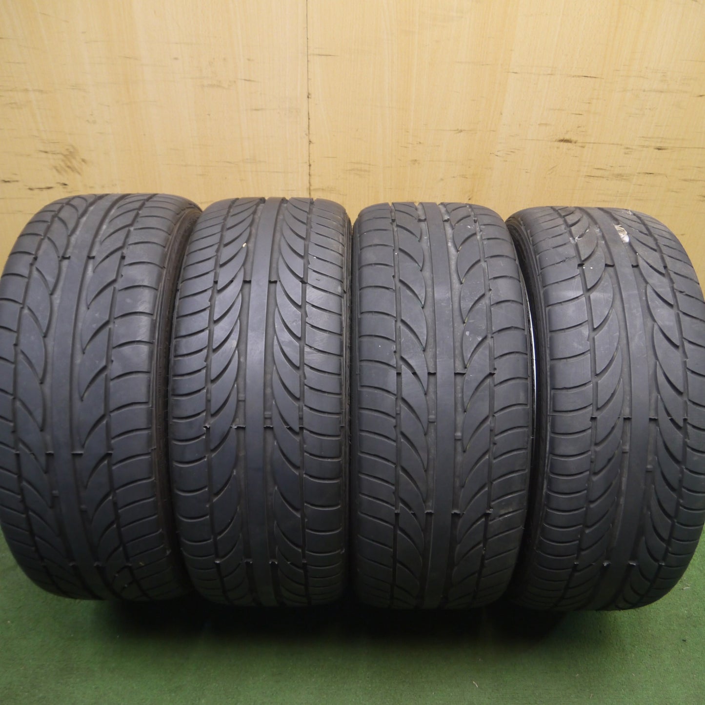 *送料無料* バリ溝！9分★ワーゲン 等 TECMAG 225/40R18 ATR SPORT テクマグ 18インチ PCD112/5H★4030405Hノ