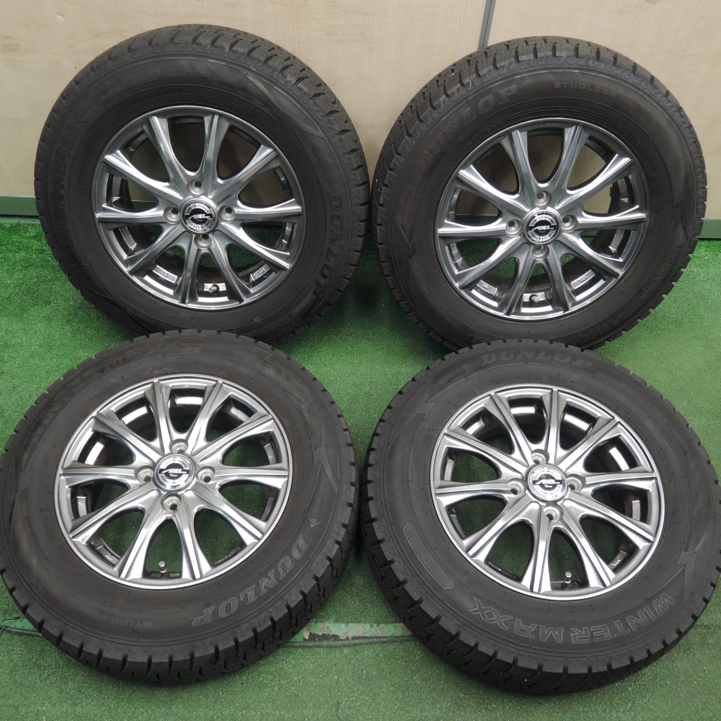 *送料無料* バリ溝！21年！キレイ！9.5分★スタッドレス 185/70R14 ダンロップ ウインターマックス WM02 AXEL Three アクセル 14インチ PCD100/4H★4021001HAス