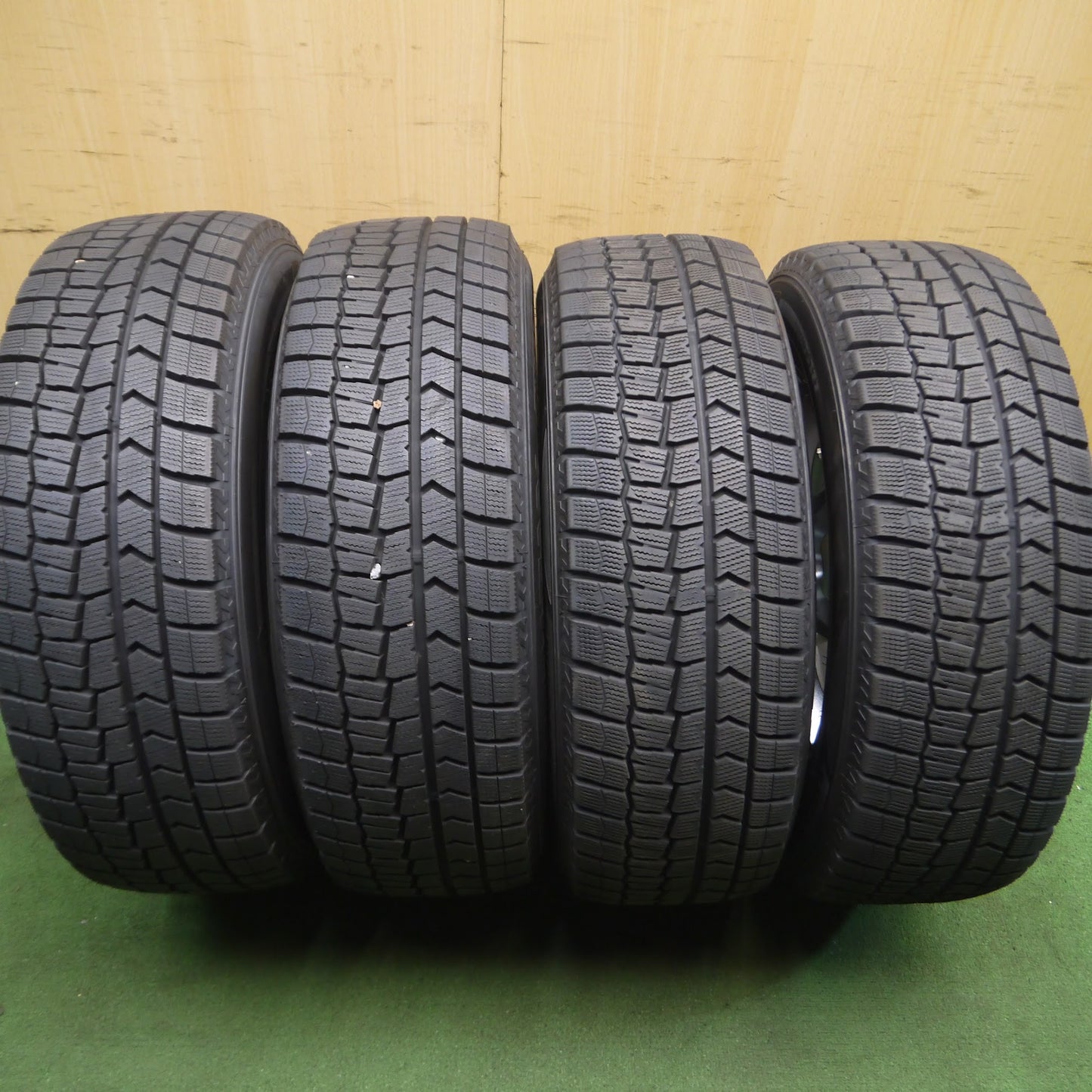 [送料無料]バリ溝！21年！キレイ！ほぼ10分★スタッドレス 215/65R16 ダンロップ ウインターマックス WM02 SCHNEIDER シュナイダー PCD114.3/5H★3092004Hス