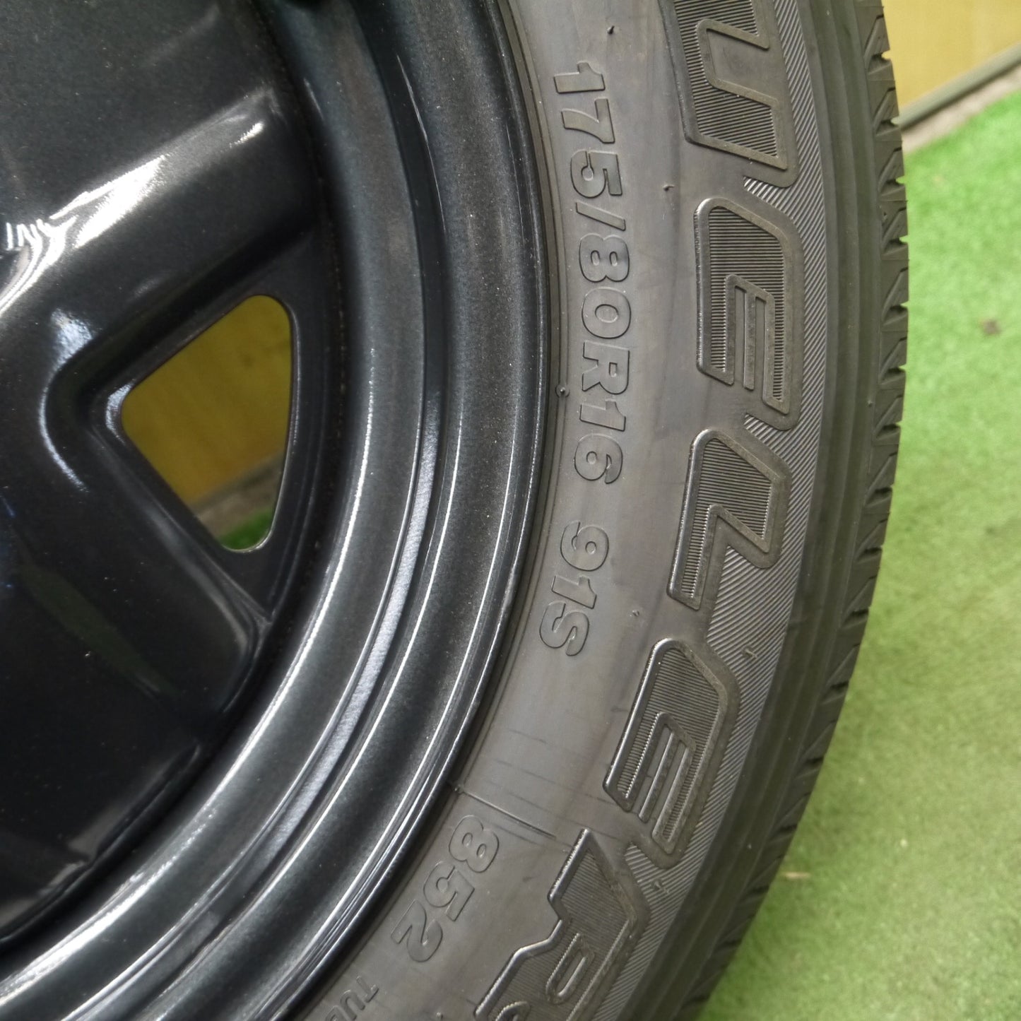 *送料無料* 未使用！23年★スズキ ジムニー 純正 スチール 175/80R16 ブリヂストン デューラー H/L 852 16インチ PCD139.7/5H★4022710Hノ