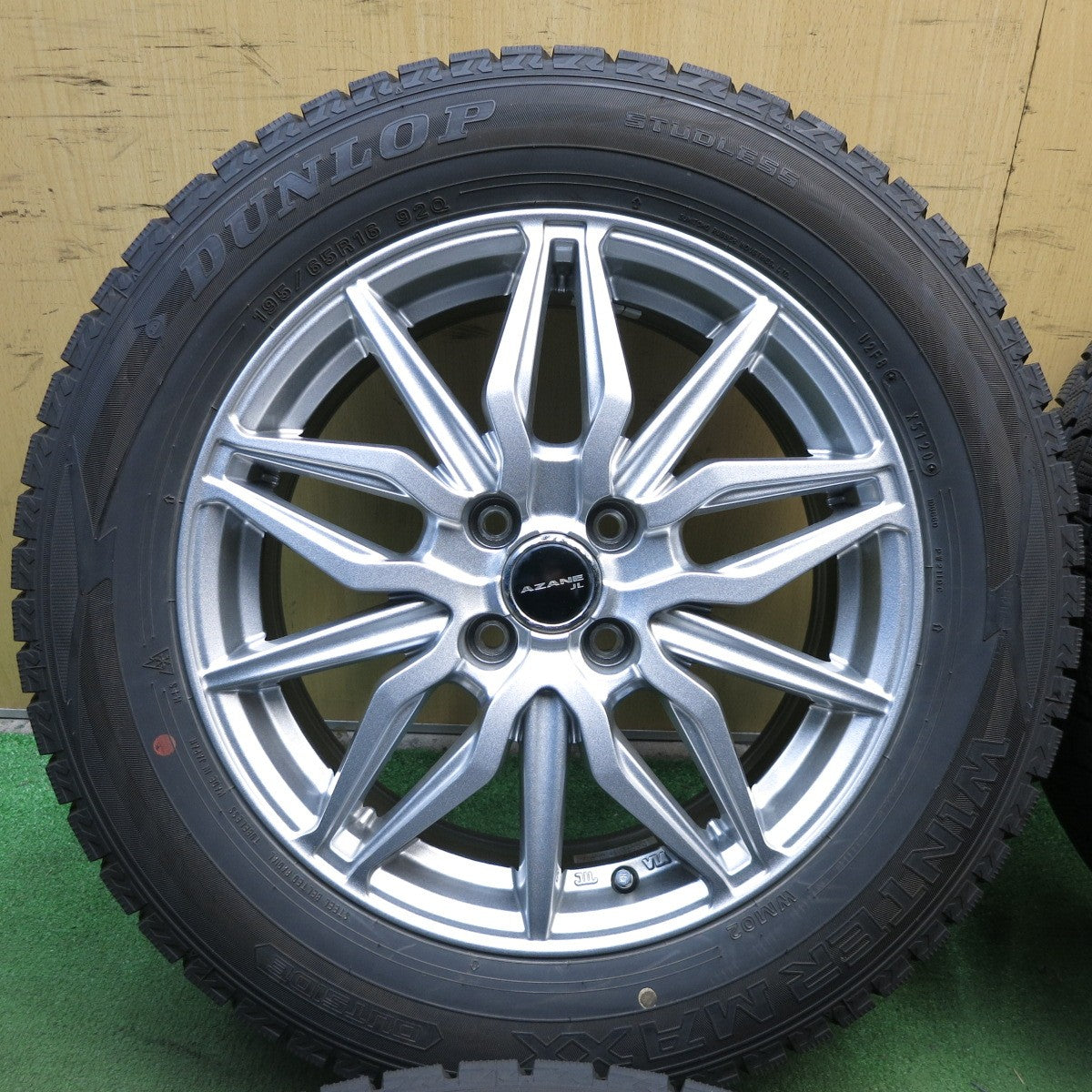 *送料無料* バリ溝！20年！キレイ！9.5分★スタッドレス 195/65R16 ダンロップ ウインターマックス WM02 AZANE JL 16インチ PCD100/4H★4020902KKス