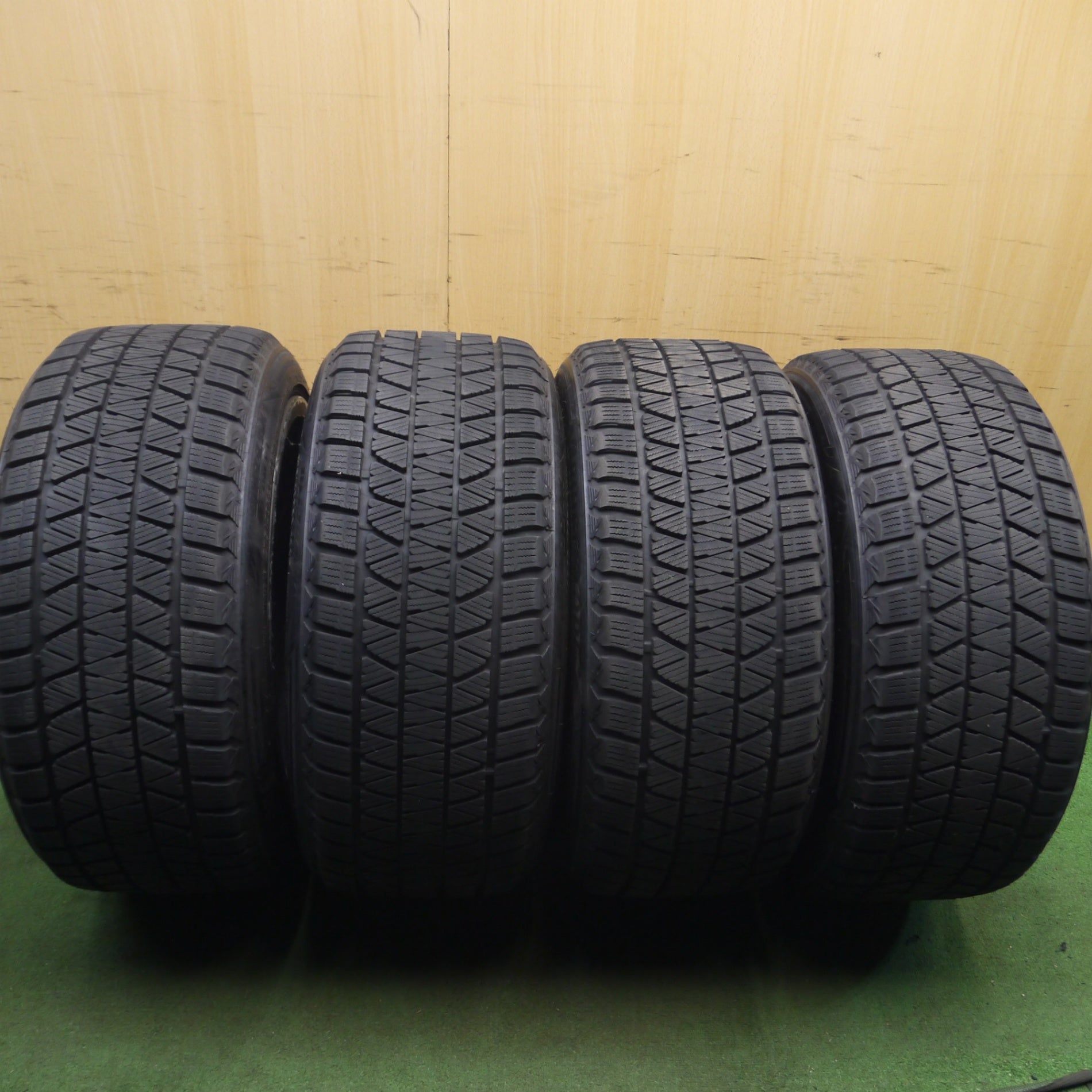 送料無料* バリ溝！21年！9.5分☆BMW X5 F15 純正 275/40R20 スタッドレス ブリヂストン ブリザック DM-V3 |  名古屋/岐阜の中古カー用品・工具の買取/販売ならガレージゲット