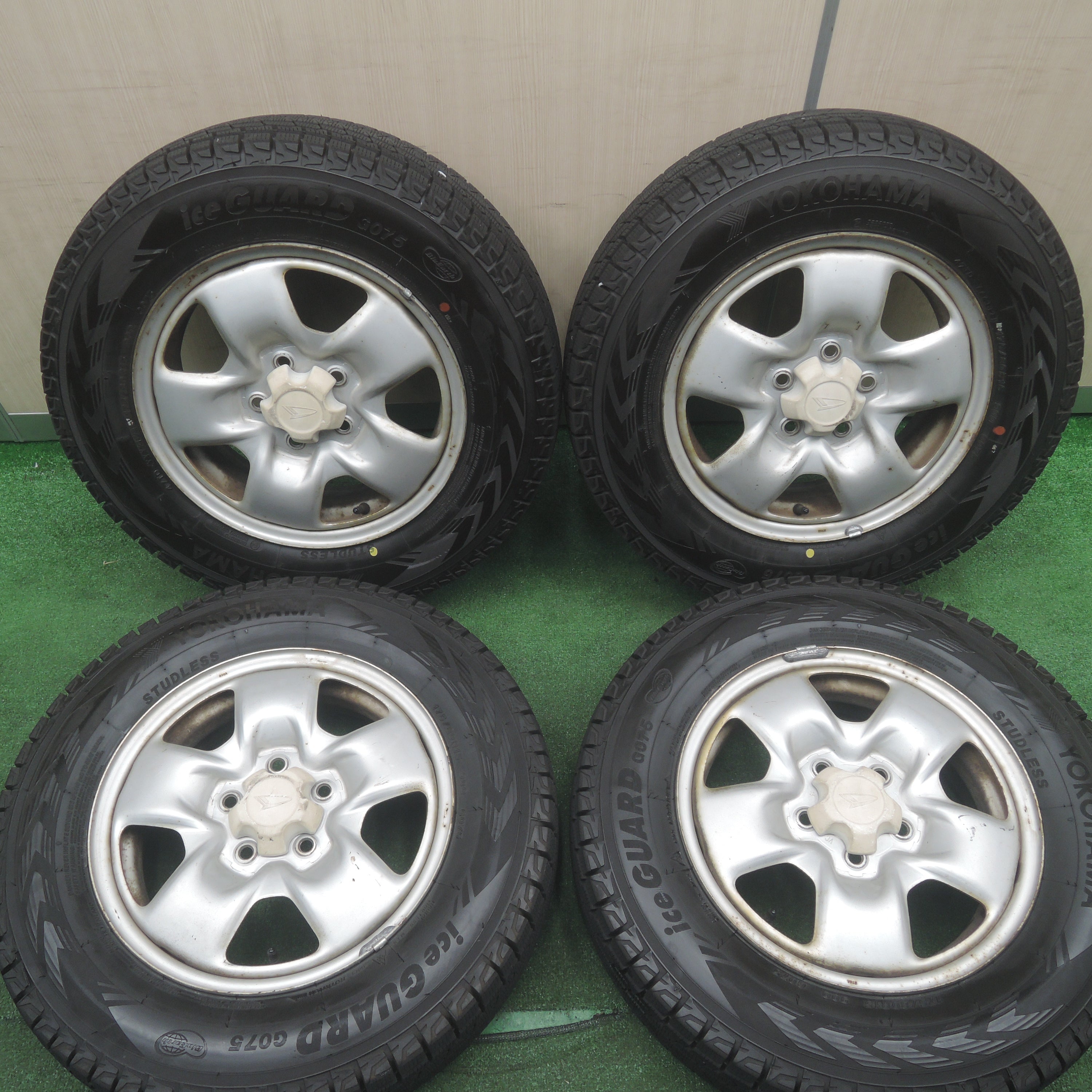 送料無料*バリ溝！21年！ほぼ10分☆ダイハツ テリオスキッド 純正 175/80R15 スタッドレス ヨコハマ アイスガード G075 |  名古屋/岐阜の中古カー用品・工具の買取/販売ならガレージゲット