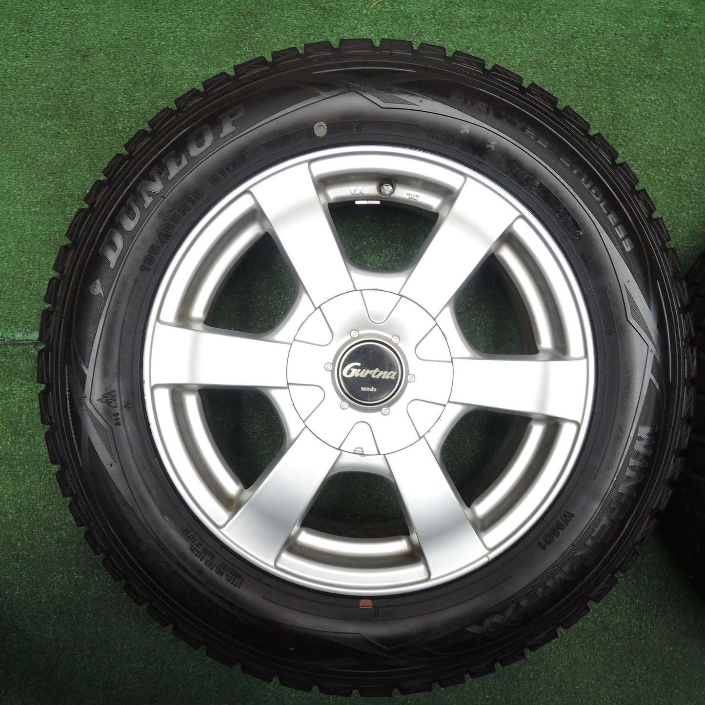 [送料無料]バリ溝！9.5分★スタッドレス 195/65R15 ダンロップ ウインターマックス WM01 Gurtna weds 15インチ PCD114.3/5H★3102301NJス