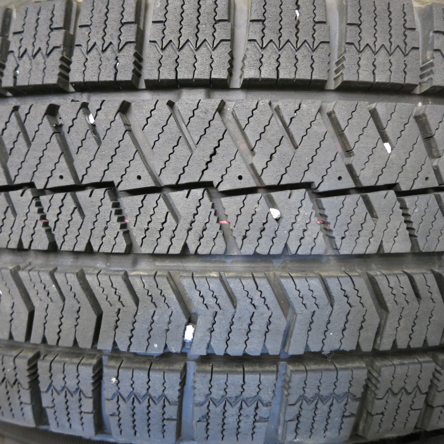 [送料無料]バリ溝！キレイ！9分★プリウス 等 195/65R15 スタッドレス ブリヂストン ブリザック VRX ECO FORME エコフォルム 15インチ PCD100/5H★3042811Hス