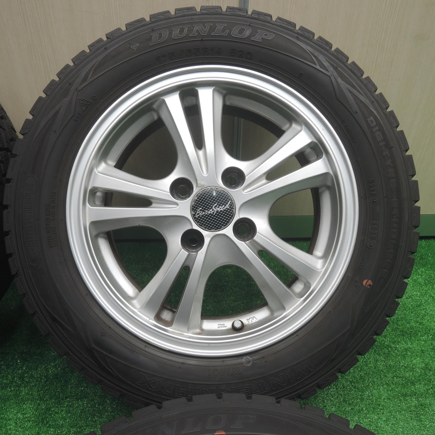 [送料無料]バリ溝！9.5分★スタッドレス 175/65R14 ダンロップ ウインターマックス WM01 EuroSpeed ユーロスピード マナレイ 14インチ PCD100/4H★3072004SYス