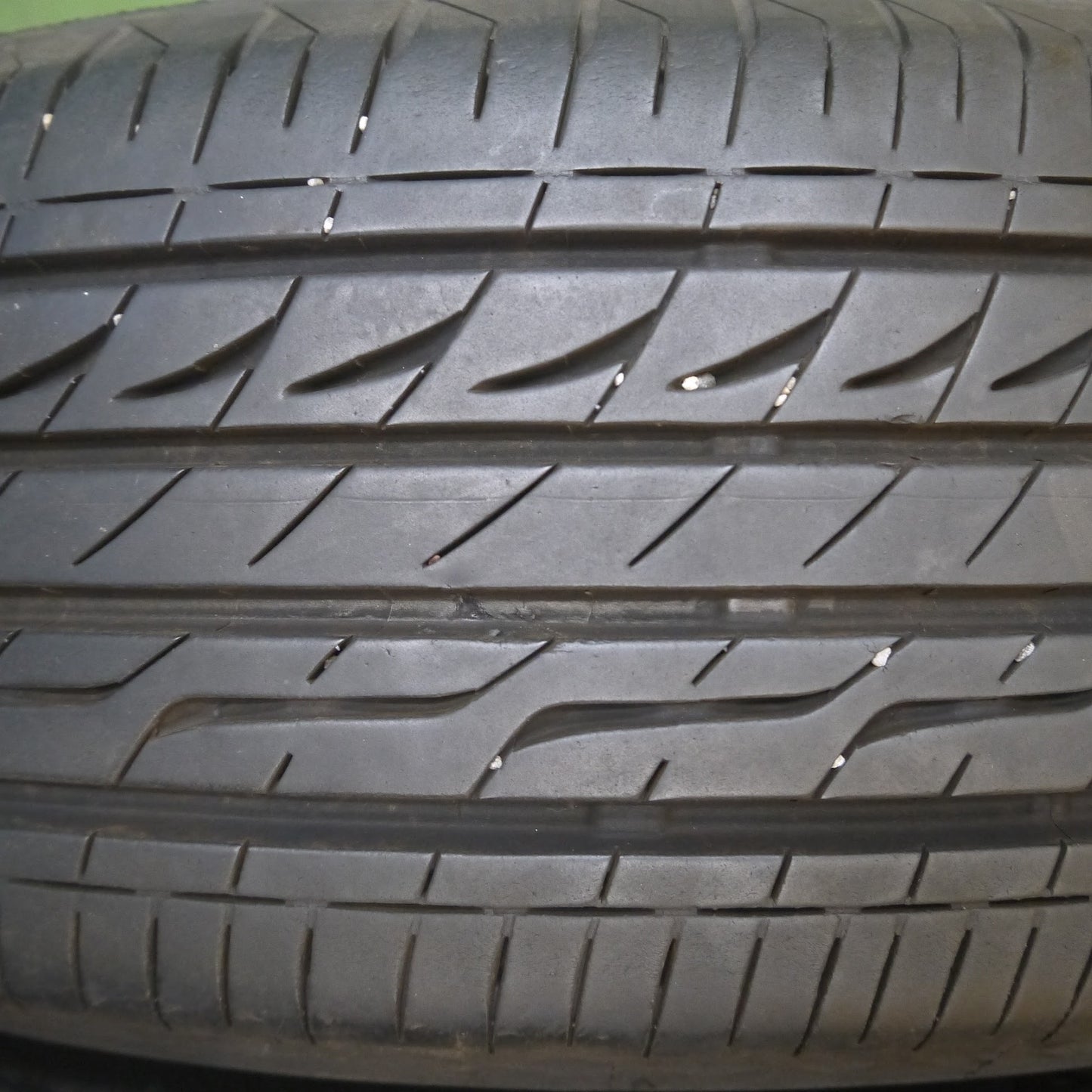 [送料無料]バリ溝！9分★175/65R15 ブリヂストン レグノ GR-XI タイヤ 15インチ スイフト アクア フィット 等★3082110Hノタ