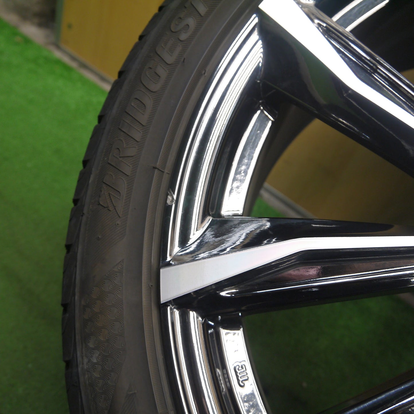 [送料無料]キレイ！19年★kranze Graben 245/40R19 ブリヂストン レグノ GRVⅡ クレンツェ グラベン 19インチ PCD114.3/5H★3070511Hノ