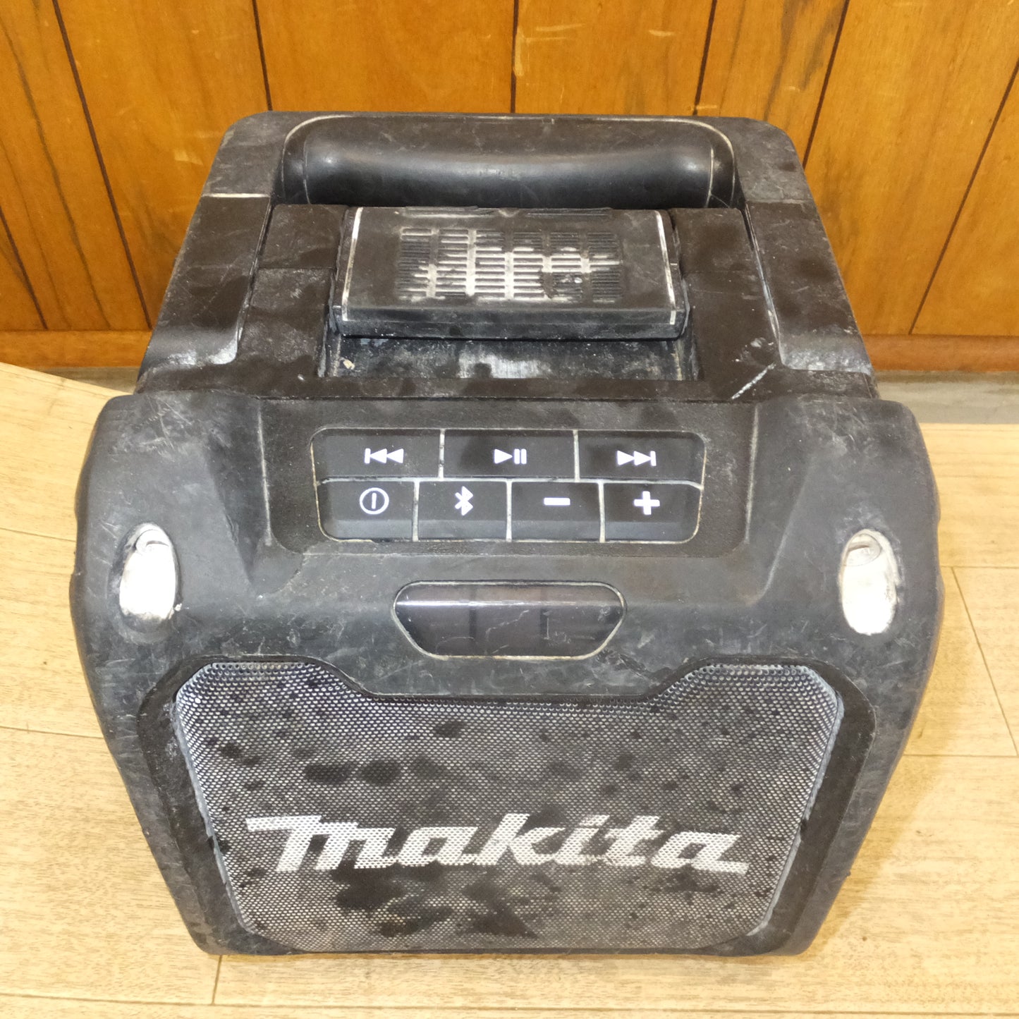 [送料無料]★マキタ makita 充電式スピーカ MR200 本体のみ　入力 DC 10.8V-18V 14.4-18V 10.8V　DC IN 12V/1.5A★