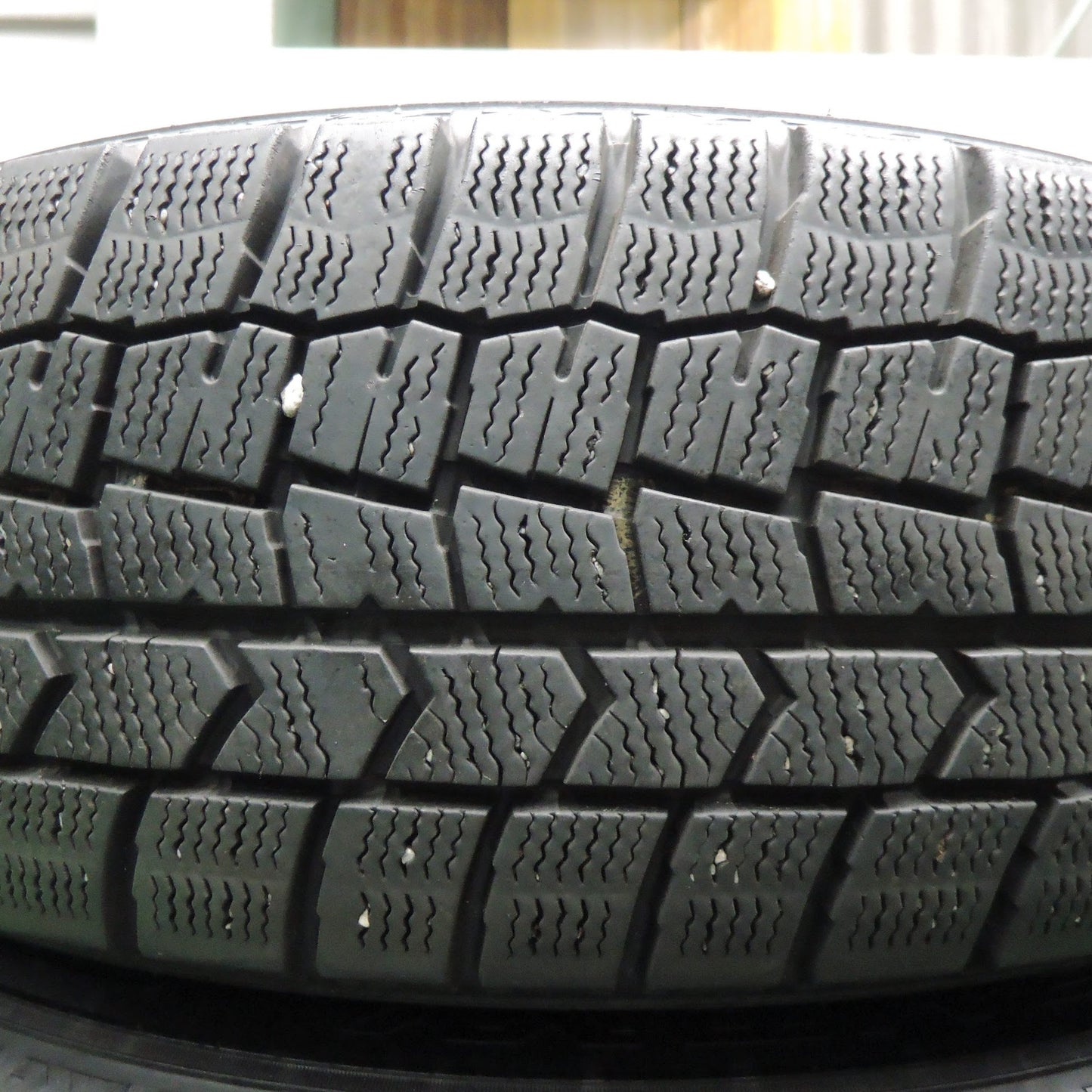 [送料無料]キレイ★スタッドレス 185/65R15 ダンロップ ウインターマックス WM02 VIOLENTO ヴィオレント 15インチ PCD100/5H★3092704NJス