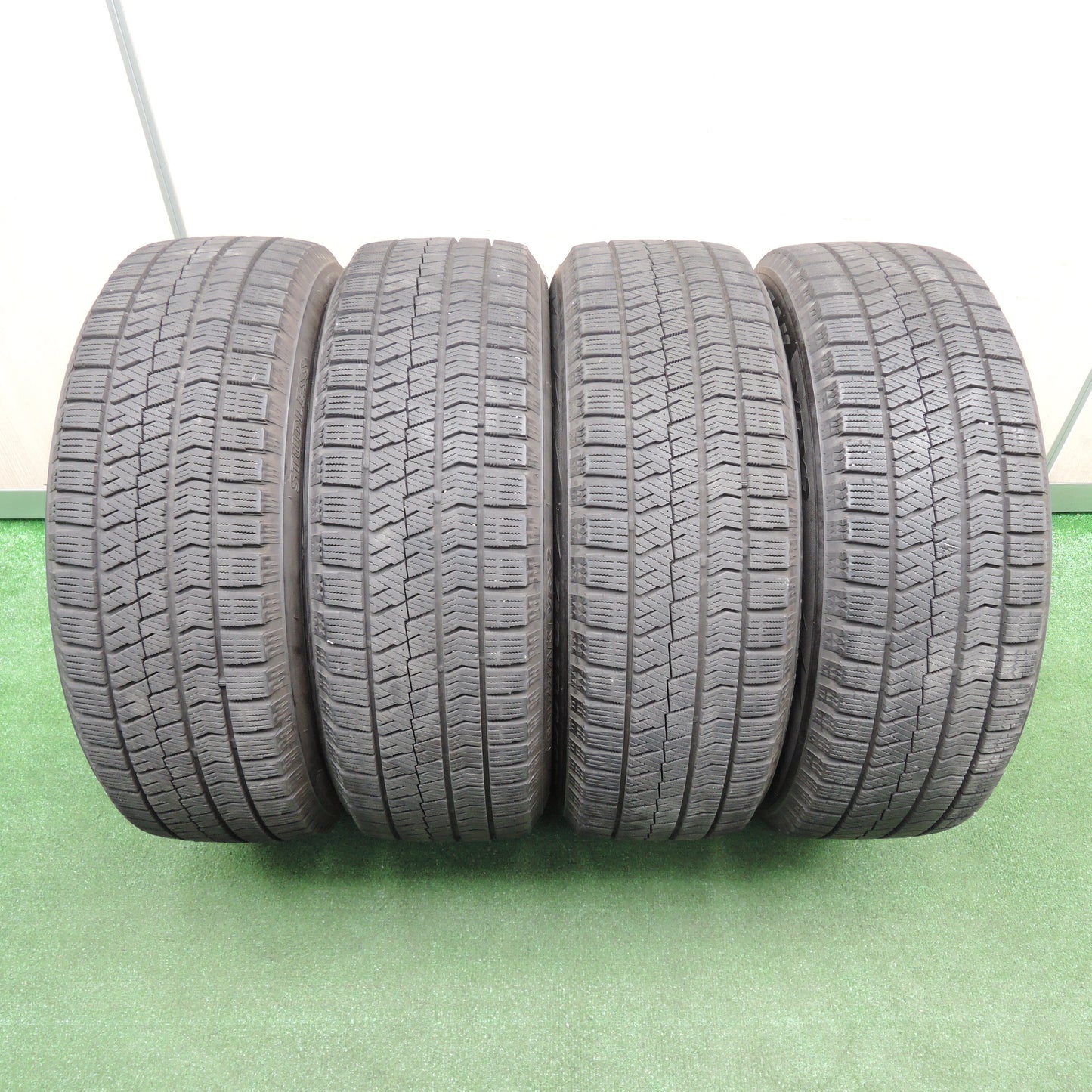 *送料無料*キレイ★スタッドレス 205/60R16 ブリヂストン ブリザック VRX2 TOPRUN トップラン 16インチ PCD114.3/5H★3121306TNス