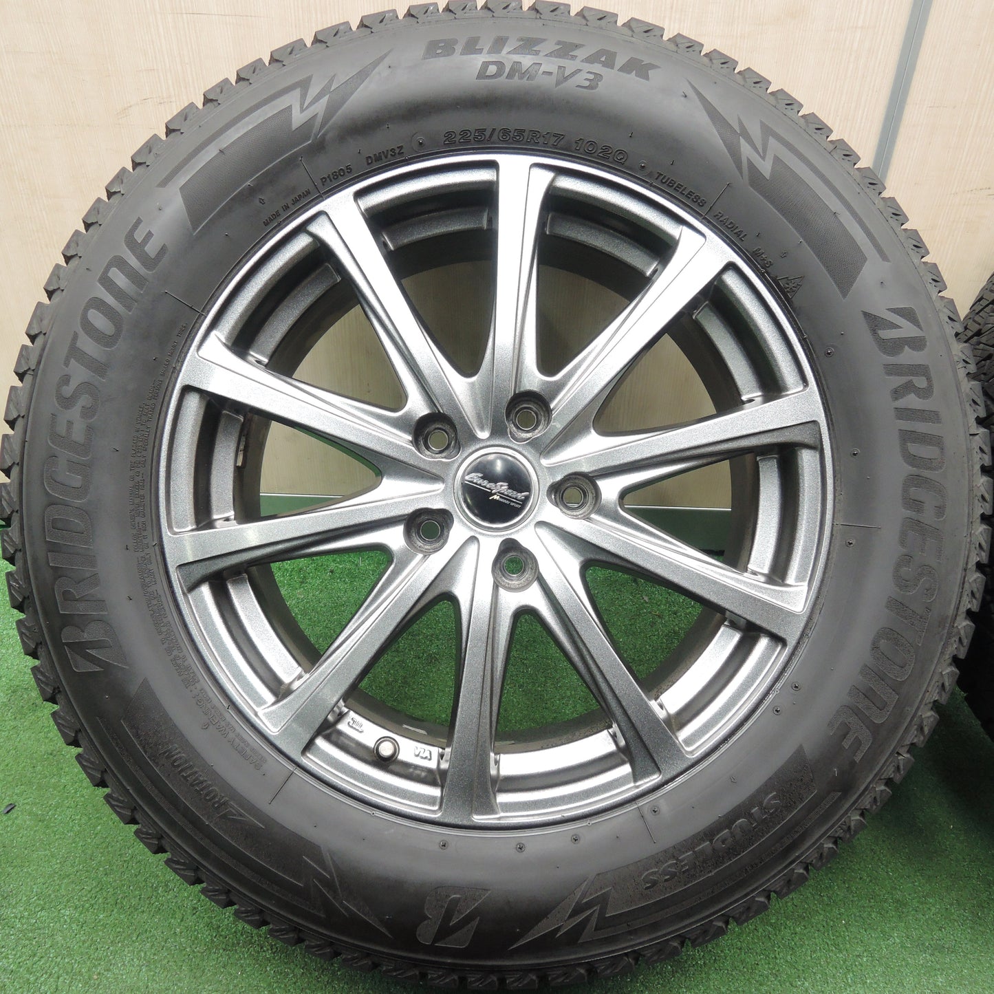 *送料無料*バリ溝！19年！キレイ！9.5分★スタッドレス 225/65R17 ブリヂストン ブリザック DM-V3 EuroSpeed MANARAY SPORT PCD114.3/5H★3112402TNス