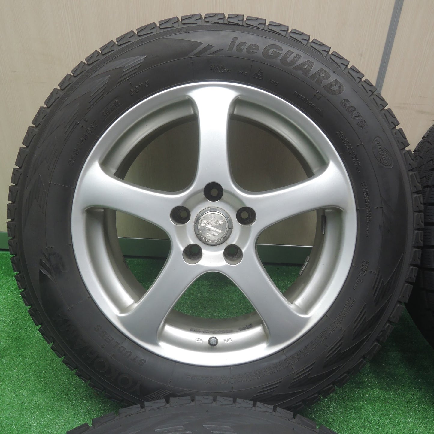 [送料無料]バリ溝！9.5分★スタッドレス 225/65R17 ヨコハマ アイスガード G075 SIBILLA RT シビラ 17インチ PCD114.3/5H★3073109SYス