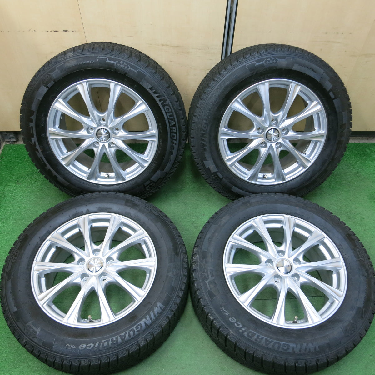 *送料無料*バリ溝！22年！キレイ！ほぼ10分★スタッドレス 225/65R17 ネクセン ウィンガード アイス SUV WS5 ILLUGA iLG 17インチ PCD114.3/5H★3100904イス