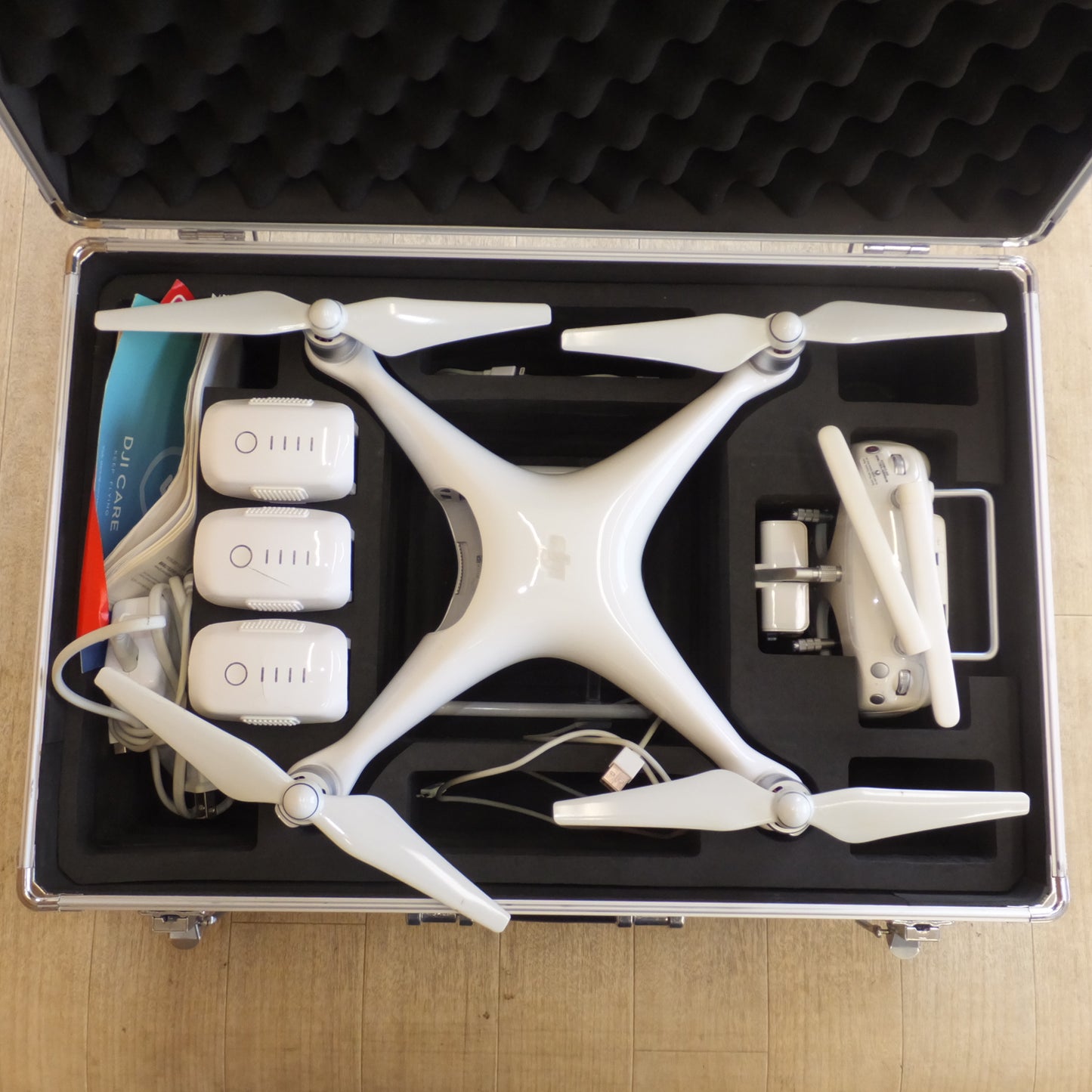 [送料無料]現状品★DJI PHANTOM ドローン 本体 Phantom4 WM330A★