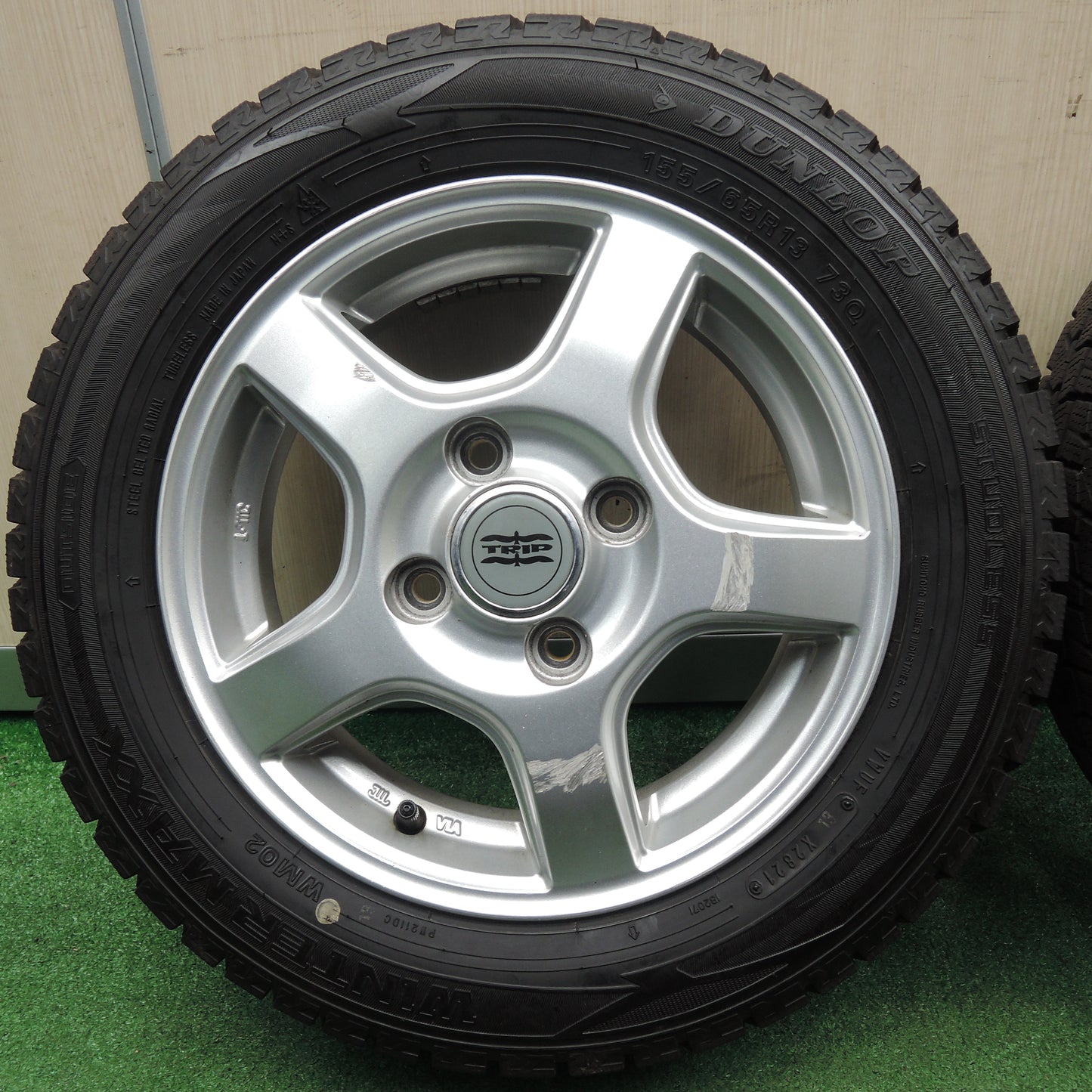 *送料無料*バリ溝！21年！9.5分★スタッドレス 155/65R13 ダンロップ ウインターマックス WM02 TRIP 社外 アルミ 13インチ PCD100/4H★3122003NJス