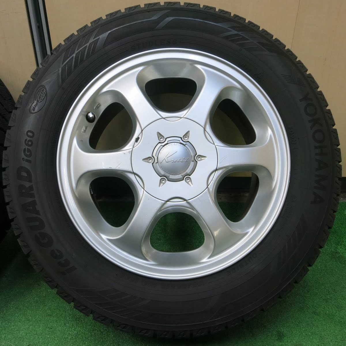 [送料無料]バリ溝！9.5分★スタッドレス 195/65R15 ヨコハマ アイスガード iG60 Krait 社外 アルミ 15インチ PCD100 114.3/5H マルチ★3062408イス