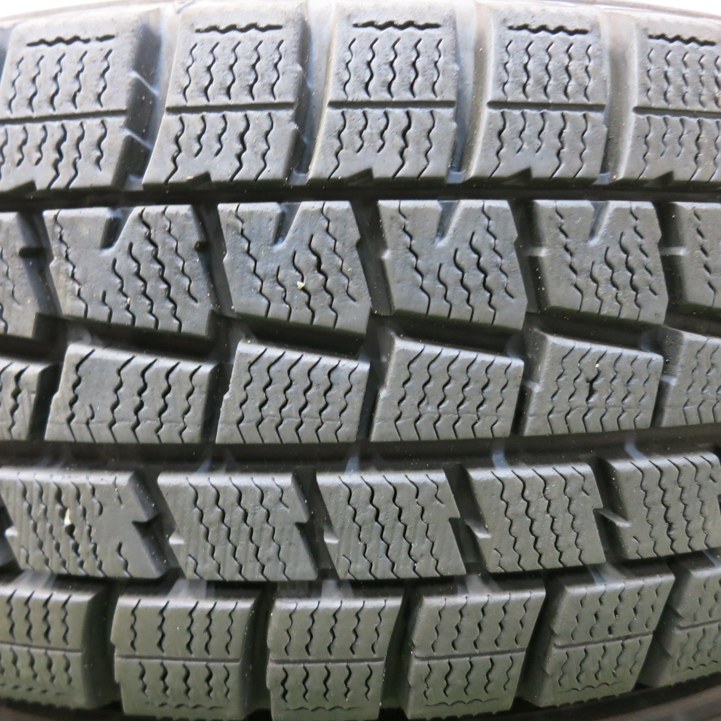 [送料無料]バリ溝！キレイ！9.5分★スタッドレス 175/65R15 ダンロップ ウインターマックス WM01 AL 社外 アルミ 15インチ PCD100/4H★3062704ヒス