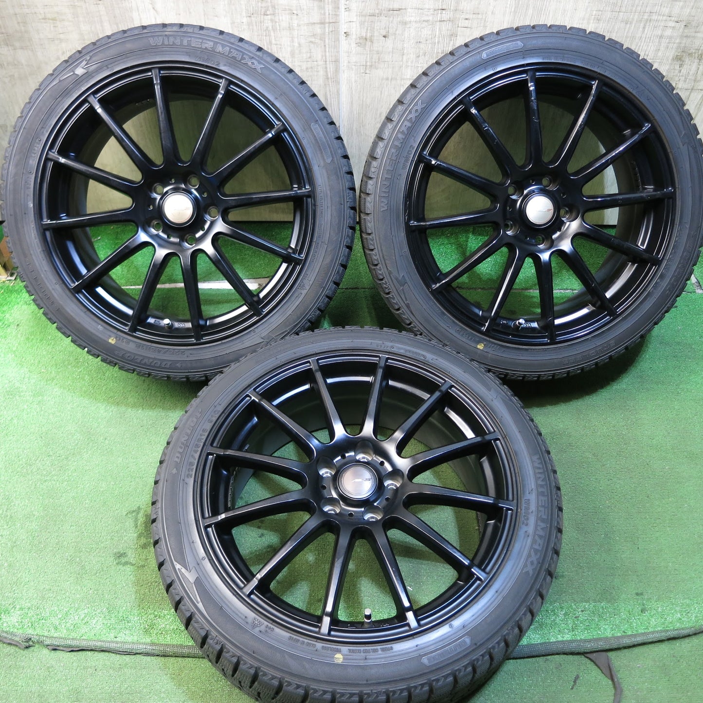 [送料無料]バリ溝！キレイ！9分★スタッドレス 225/45R18 ダンロップ ウインターマックス WM02 AXEL S アクセル 18インチ PCD114.3/5H★3051210Hス