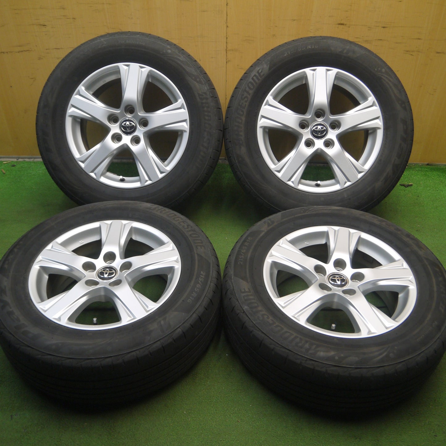 *送料無料* キレイ！20年★トヨタ 30系 ヴェルファイア 純正 215/65R16 ブリヂストン プレイズ PX-RV2 16インチ PCD114.3/5H★4030602Hノ