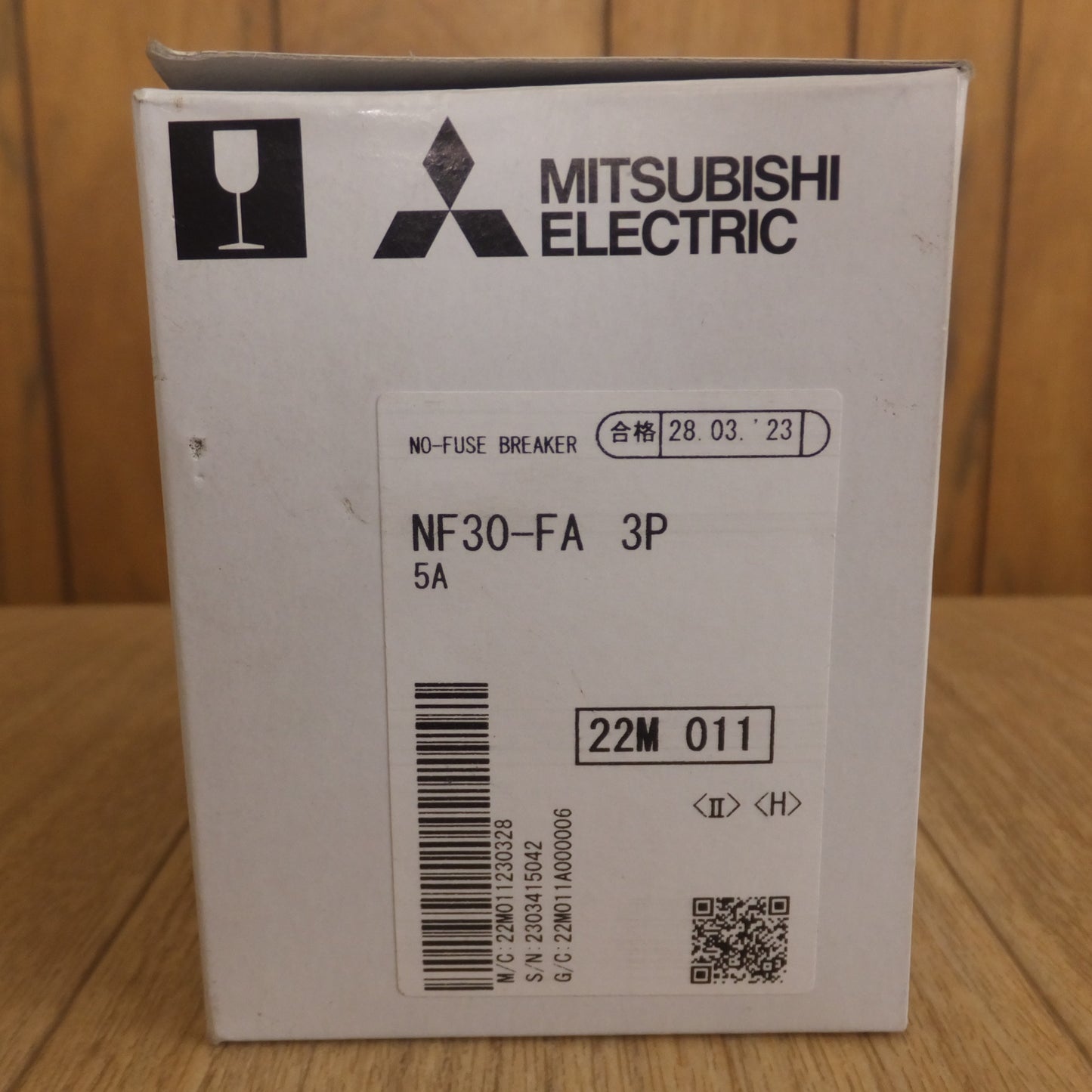 [送料無料] 未使用★三菱 MITSUBISHI 低圧遮断器 制御盤用遮断器 NF30-FA 3P 5A★