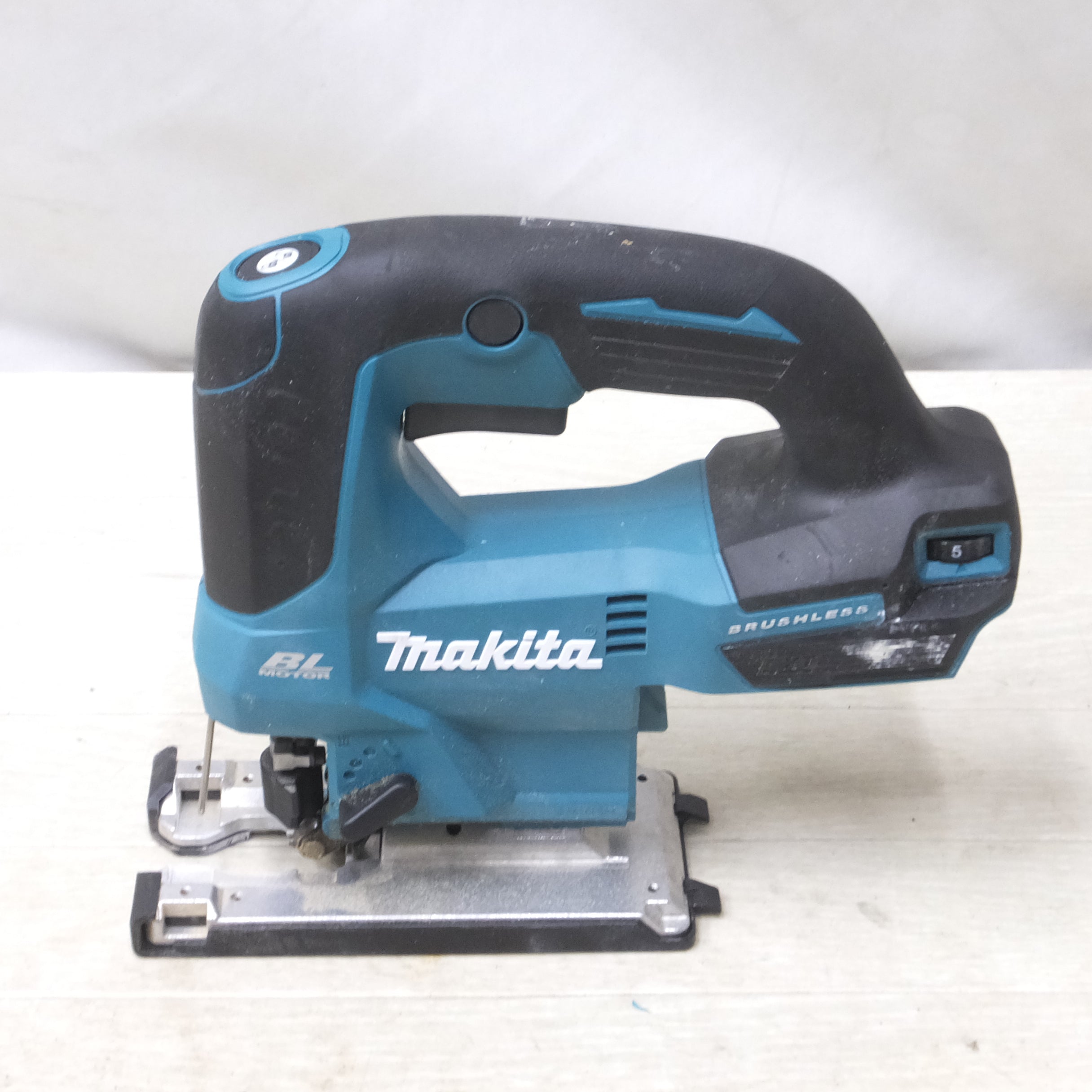 [送料無料]◆MAKITA マキタ 充電式ジグソー JV184D 18V ケース付き◆