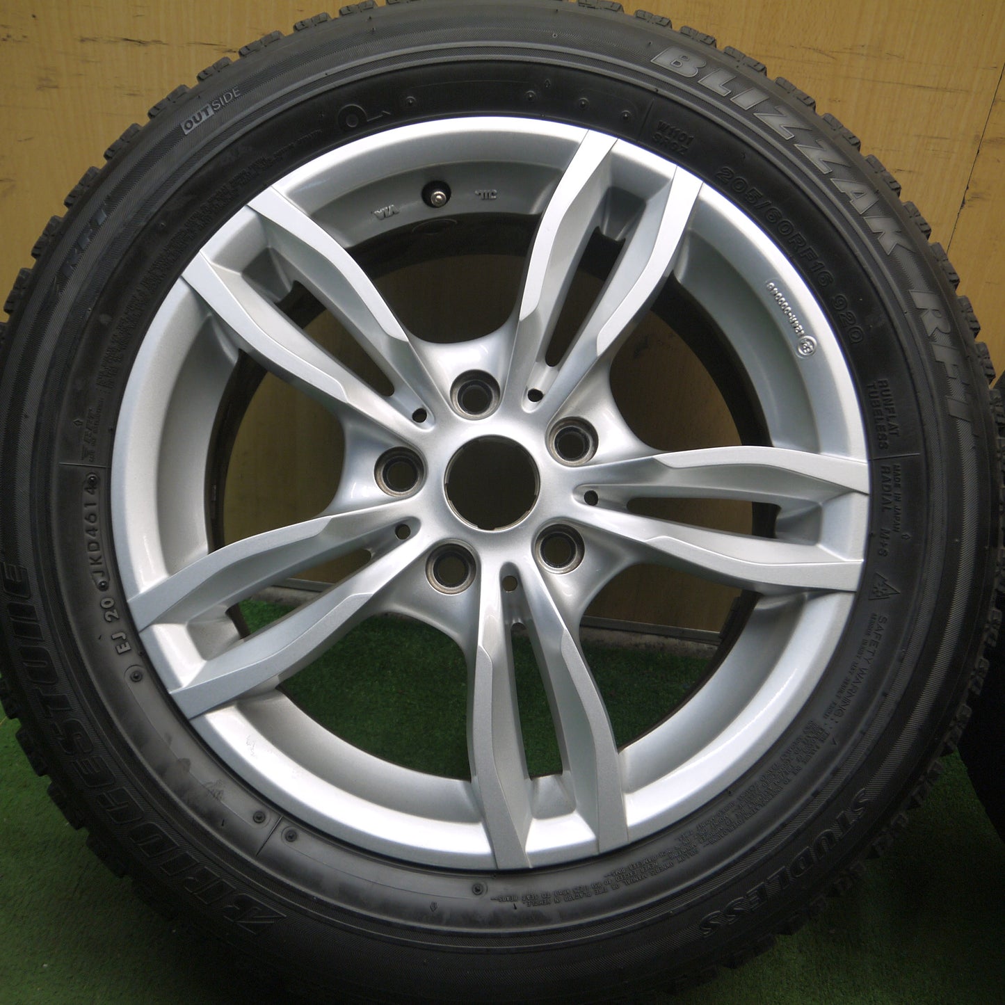 *送料無料*キレイ★BMW 等 MAK 205/60R16 スタッドレス ブリヂストン ブリザック RFT 16インチ PCD112/5H★3120106Hス