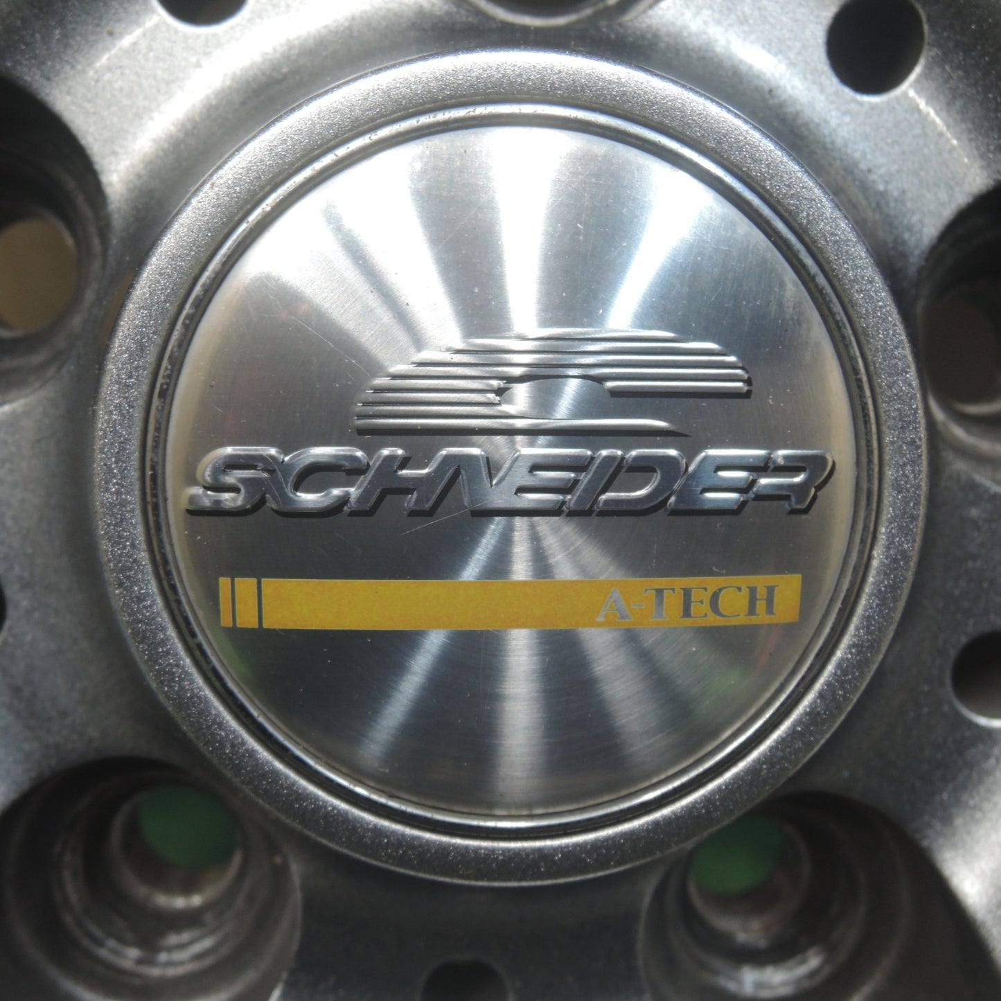 *送料無料* バリ溝！キレイ！9.5分★スタッドレス 215/60R16 ブリヂストン ブリザック REVO GZ SCHNEIDER シュナイダー PCD114.3/5H★4020911SYス