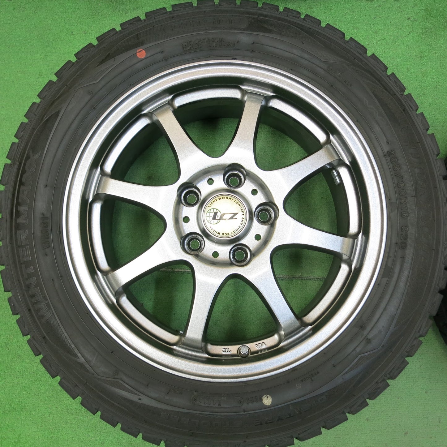 [送料無料]バリ溝！キレイ！9.5分★スタッドレス 205/60R16 ダンロップ ウインターマックス WM01 LCZ 社外 アルミ 16インチ PCD114.3/5H★3072801ヒス