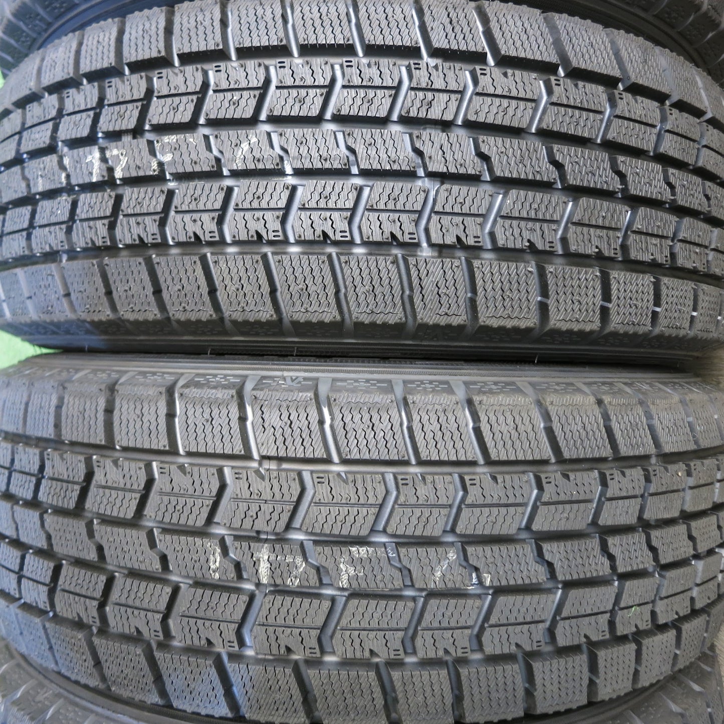 [送料無料]未使用！21年★スタッドレス 185/60R15 グッドイヤー アイスナビ7 ravrion RS01 ラブリオン 15インチ PCD100/4H★3052205Hス