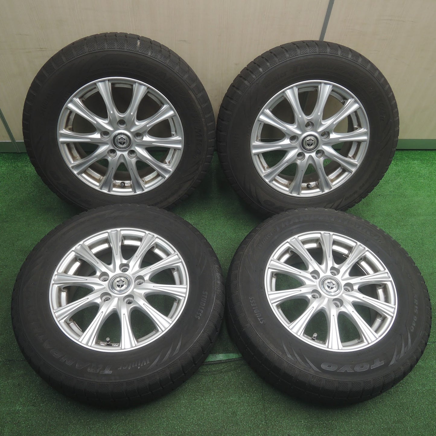 [送料無料]4本価格★スタッドレス 205/65R15 トーヨー ウインタートランパス MK4α JOKER ジョーカー 15インチ PCD114.3/5H★3110704SYス