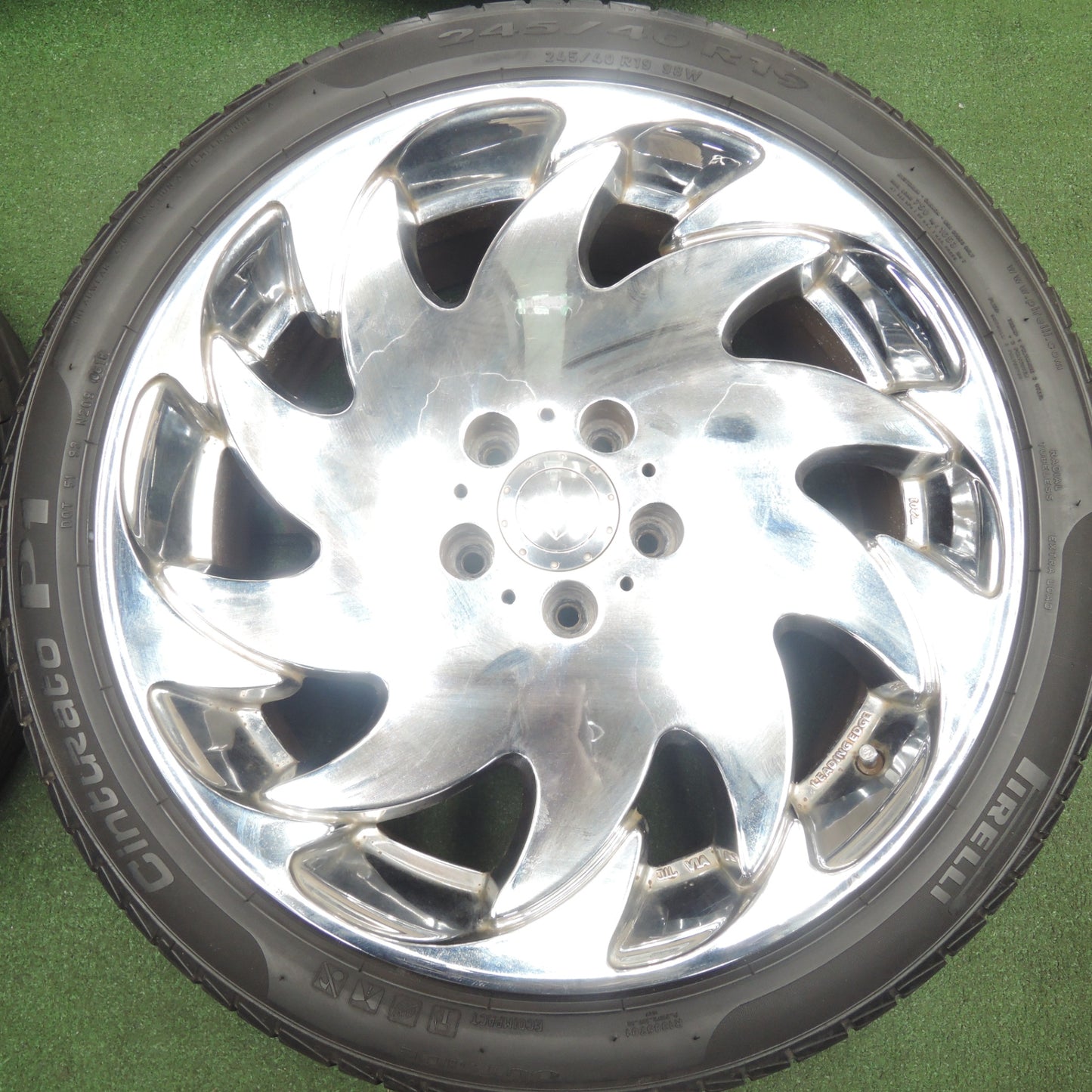 *送料無料* 4本価格★LEADING EDGE W201 245/40R19 ピレリ Cinturato P1 リーディングエッジ 19インチ PCD114.3/5H★4020303HAノ