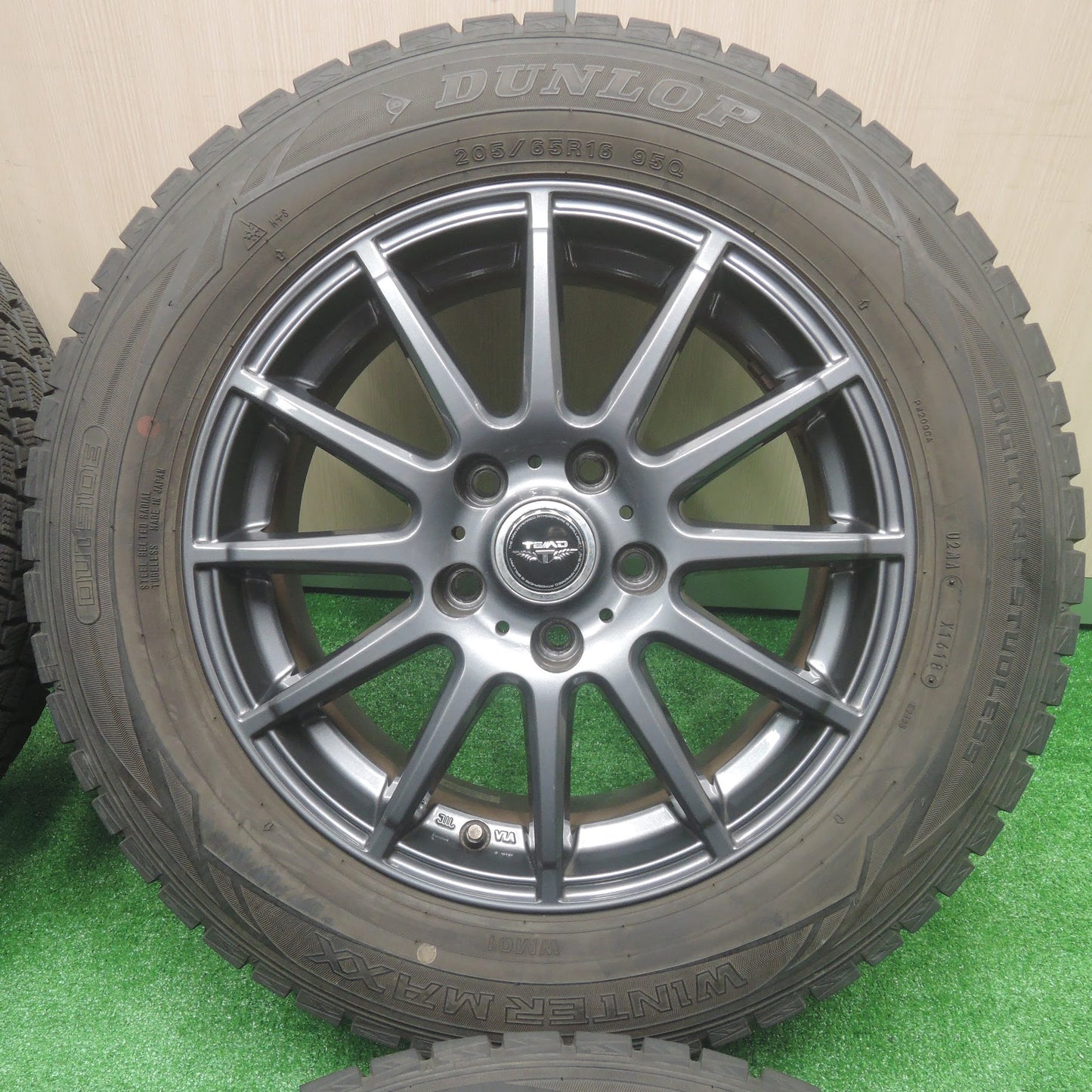 [送料無料]バリ溝！19年！キレイ！9分★スタッドレス 205/65R16 ダンロップ ウインターマックス WM01 TEAD テッド 16インチ PCD114.3/5H★3080905SYス