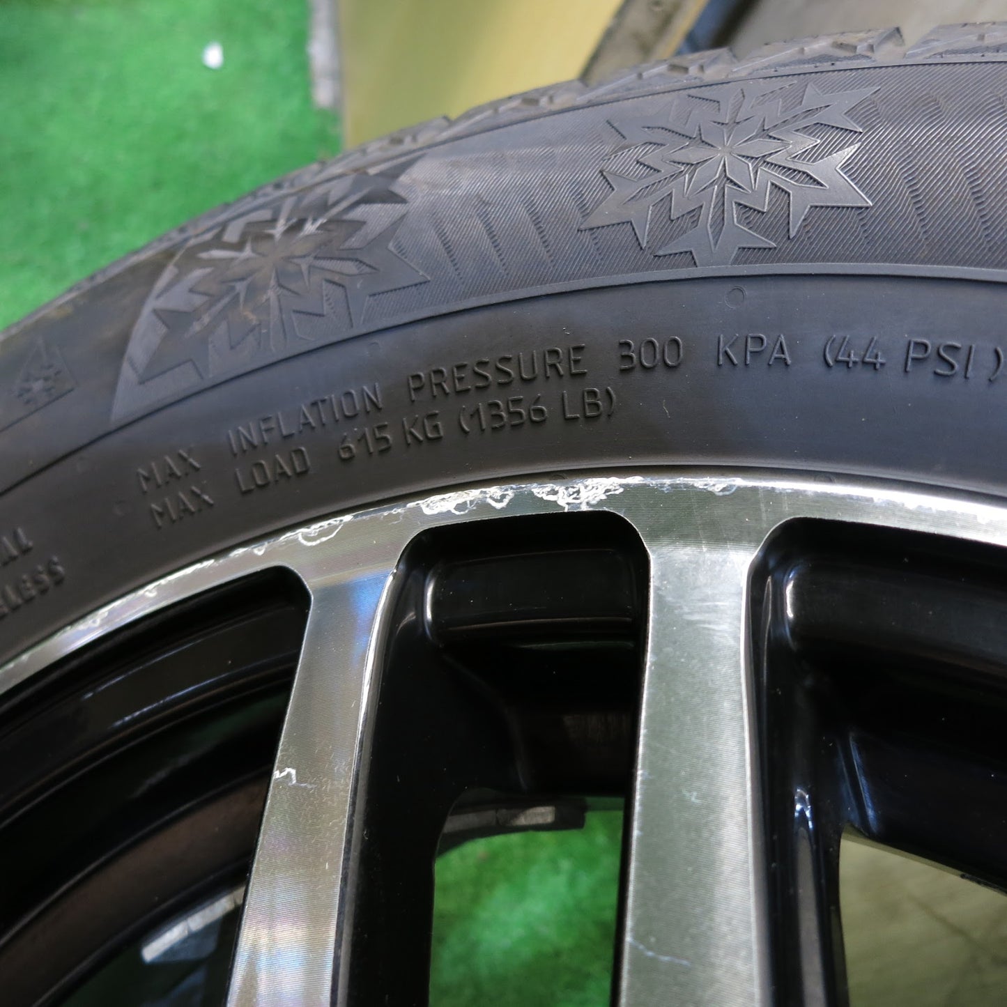 [送料無料]バリ溝！8.5分★プリウス 等 195/65R15 ZOLF ENKEI スタッドレス コンチネンタル コンチバイキング コンタクト6 エンケイ PCD100/5H★3060704Hス