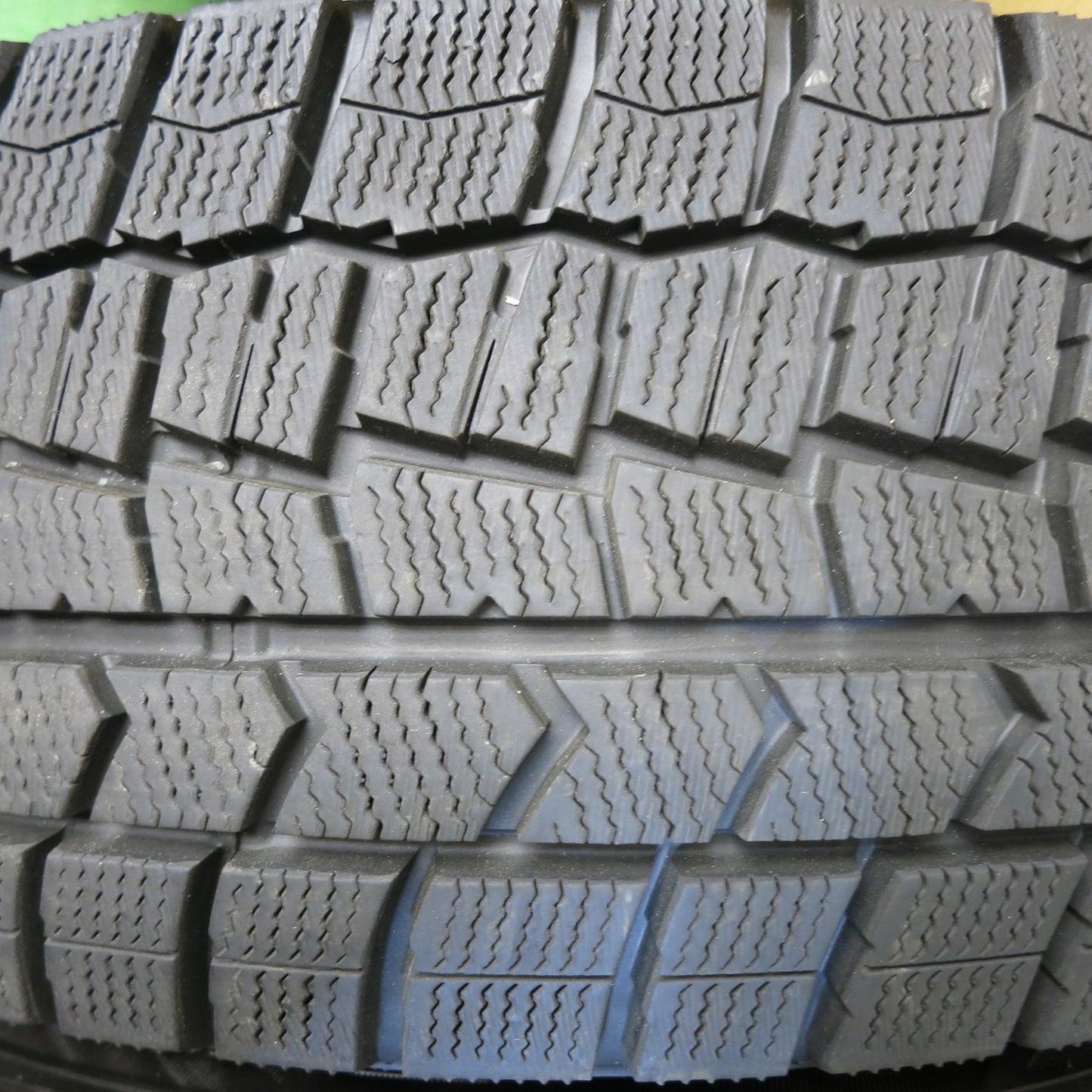 [送料無料]バリ溝！20年！キレイ！9.5分以上★スタッドレス 215/65R16 ダンロップ ウインターマックス WM02 LUTZ weds 16インチ PCD114.3/5H★3061401Hス