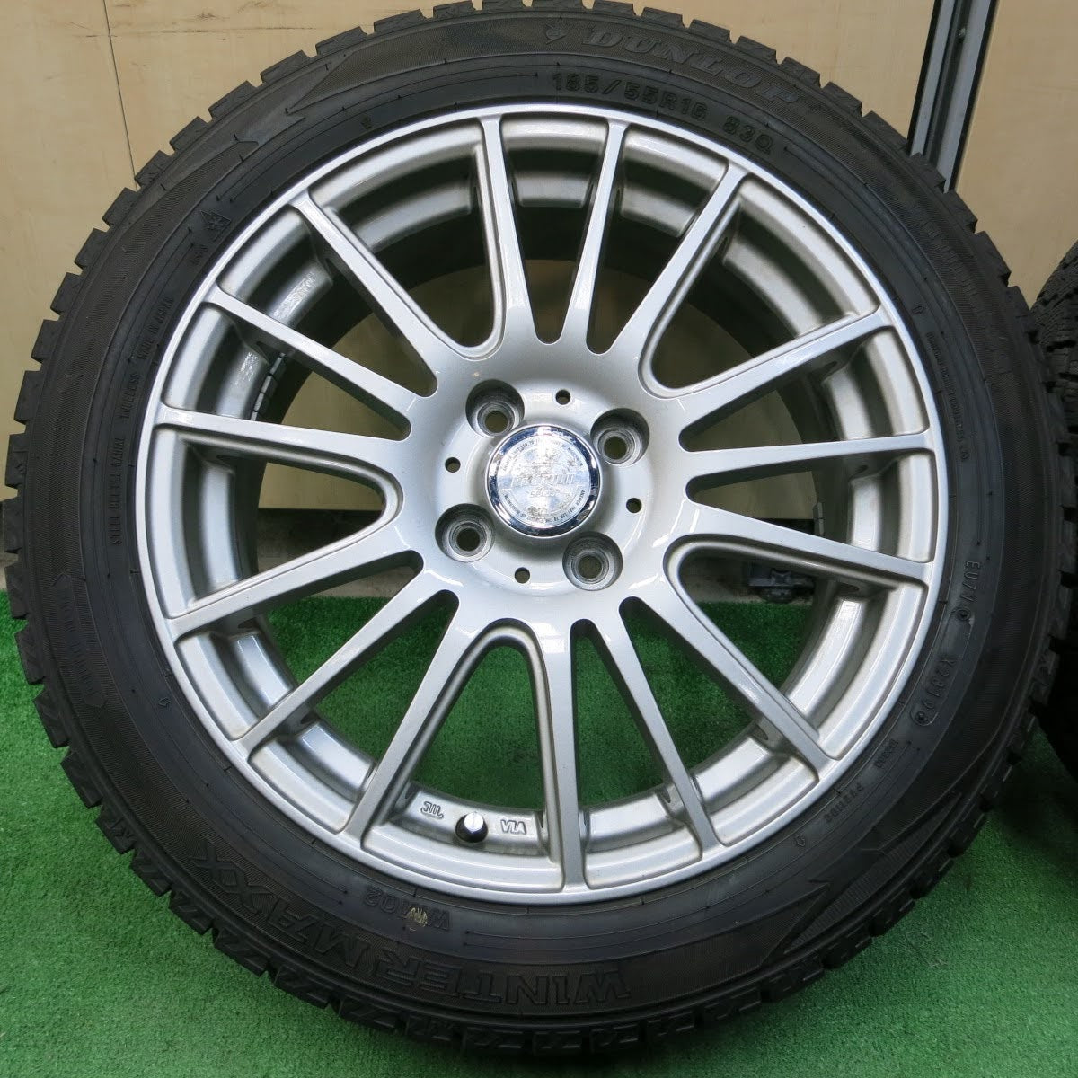 [送料無料]バリ溝！19年！キレイ！9.5分★スタッドレス 185/55R16 ダンロップ ウインターマックス WM02 ravrion selzer ラブリオン PCD100/4H★3070301イス