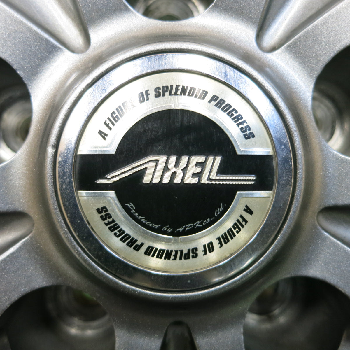 *送料無料*バリ溝！19年！キレイ！9.5分★スタッドレス 215/55R17 ダンロップ ウインターマックス WM01 AXEL アクセル 17インチ PCD114.3/5H★3102508イス