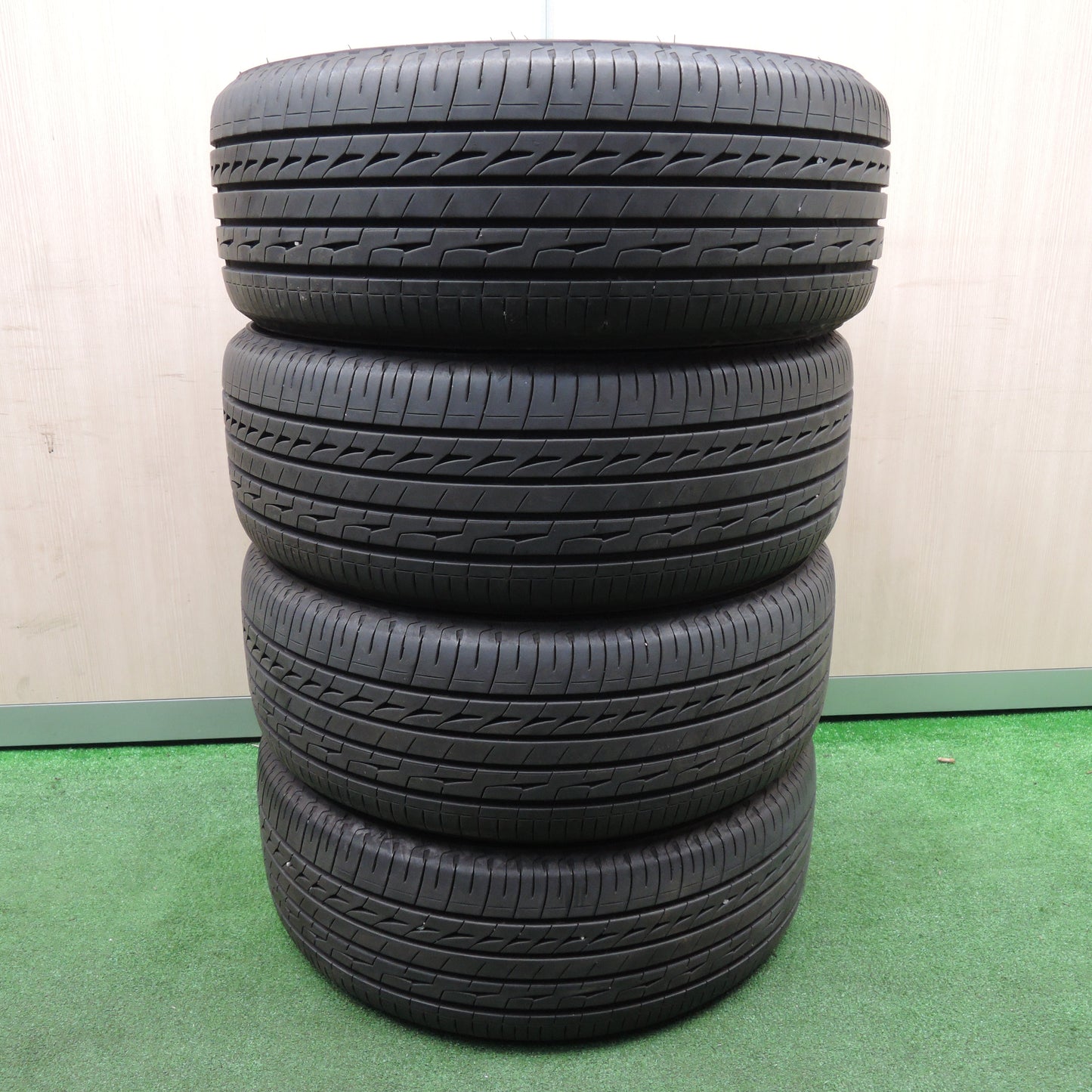 *送料無料*バリ溝！21年！キレイ！9.5分★215/45R17 ブリヂストン レグノ GR-X2 ECO FORME エコフォルム 17インチ PCD100/5H★3111505SYノ