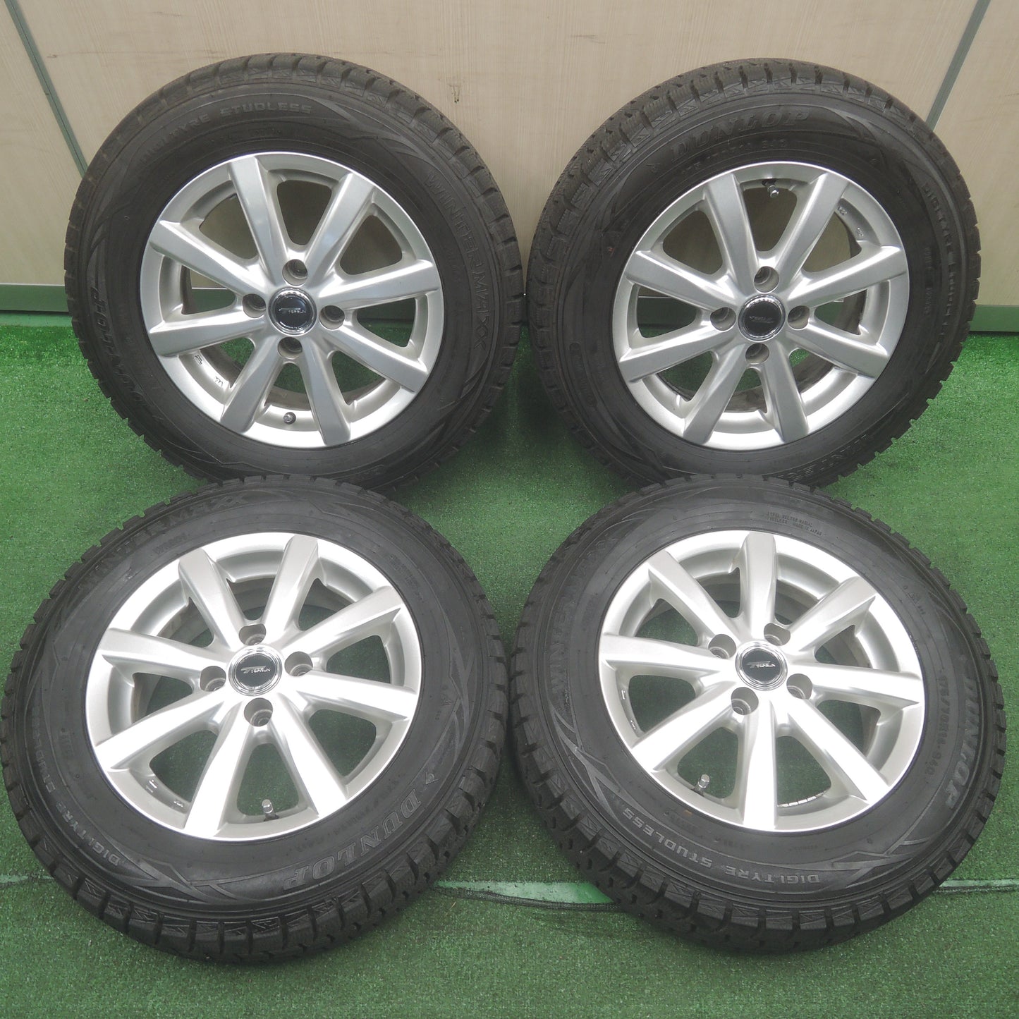 *送料無料*バリ溝！19年！キレイ！9.5分以上★スタッドレス 175/70R14 ダンロップ ウインターマックス WM01 TOPRUN トップラン PCD100/4H★3110701NJス