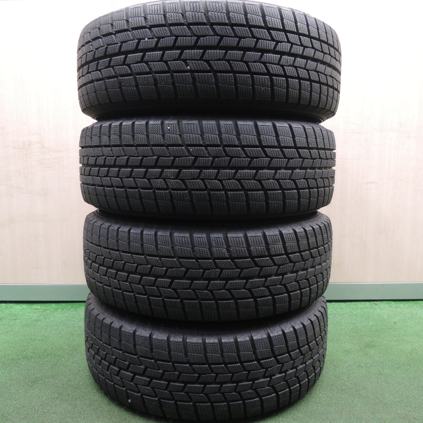 *送料無料* バリ溝！20年！キレイ！9.5分★スタッドレス 195/65R15 グッドイヤー アイスナビ6 SCHNEIDER MiD シュナイダー 15インチ PCD114.3/5H★4020404HAス