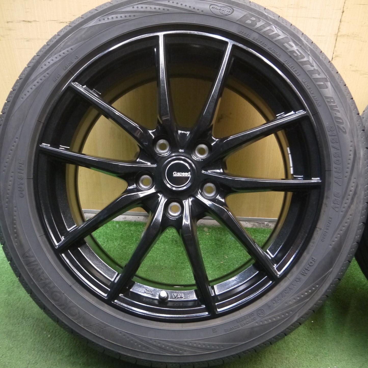 *送料無料* バリ溝！20年！キレイ！9.5分★G.Speed 215/50R17 ヨコハマ ブルーアース RV-02  Gスピード 17インチ PCD114.3/5H★4031101Hノ