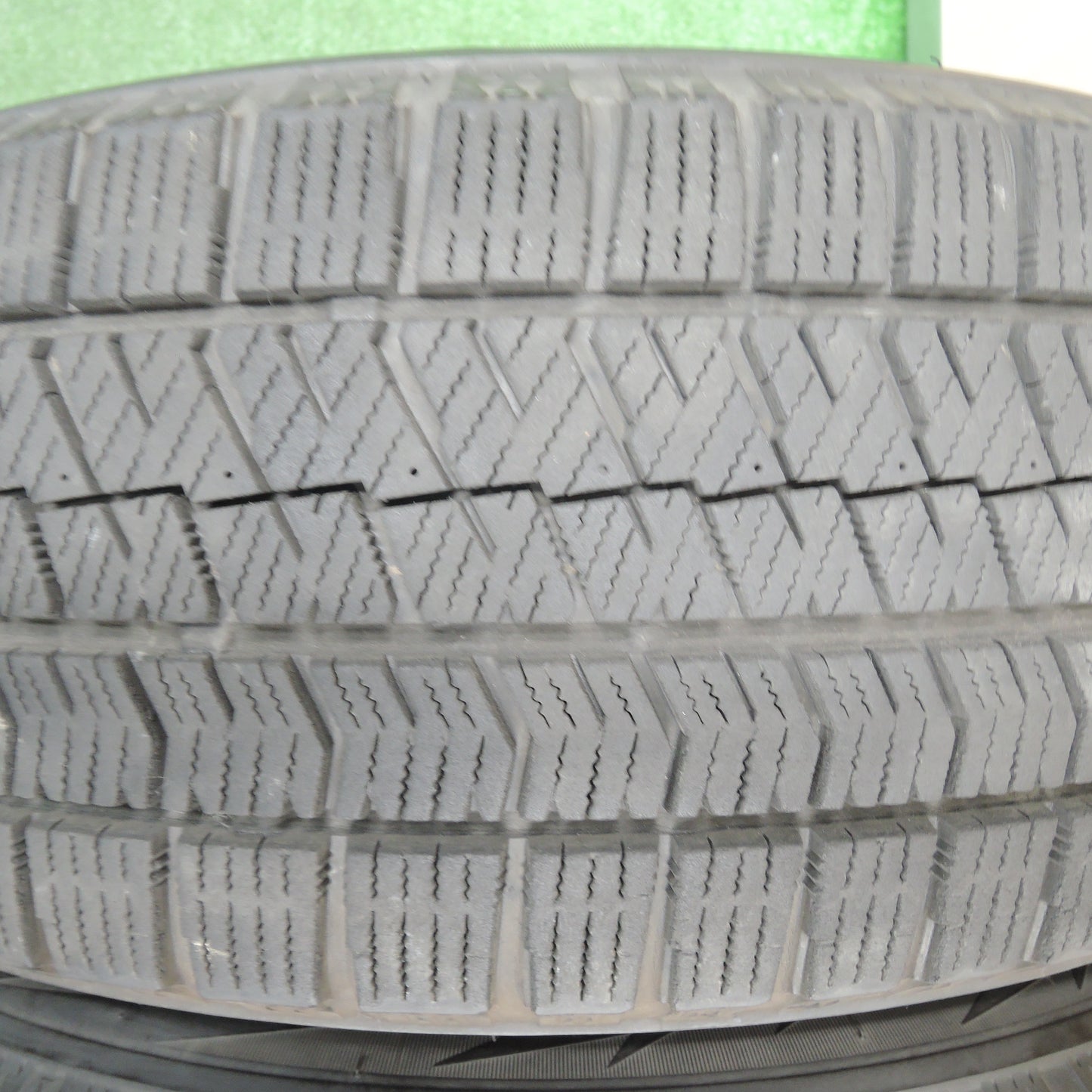 *送料無料*キレイ★スタッドレス 205/60R16 ブリヂストン ブリザック VRX2 TOPRUN トップラン 16インチ PCD114.3/5H★3121306TNス