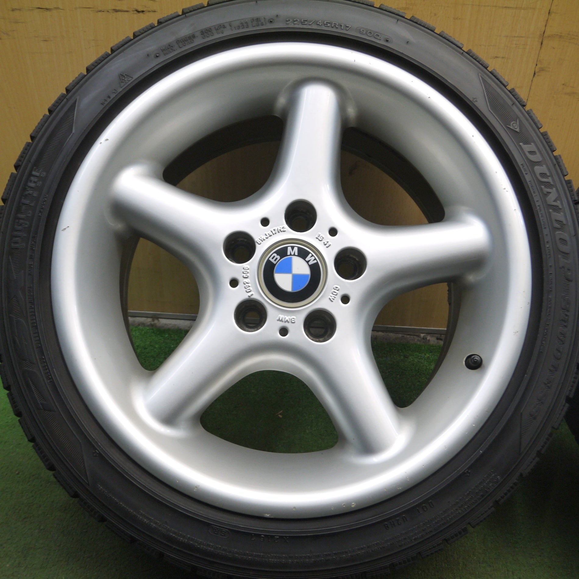 送料無料*バリ溝！9.5分☆BMW E36 Z3 純正 225/45R17 スタッドレス ダンロップ DSX 17インチ PCD120/5 |  名古屋/岐阜の中古カー用品・工具の買取/販売ならガレージゲット