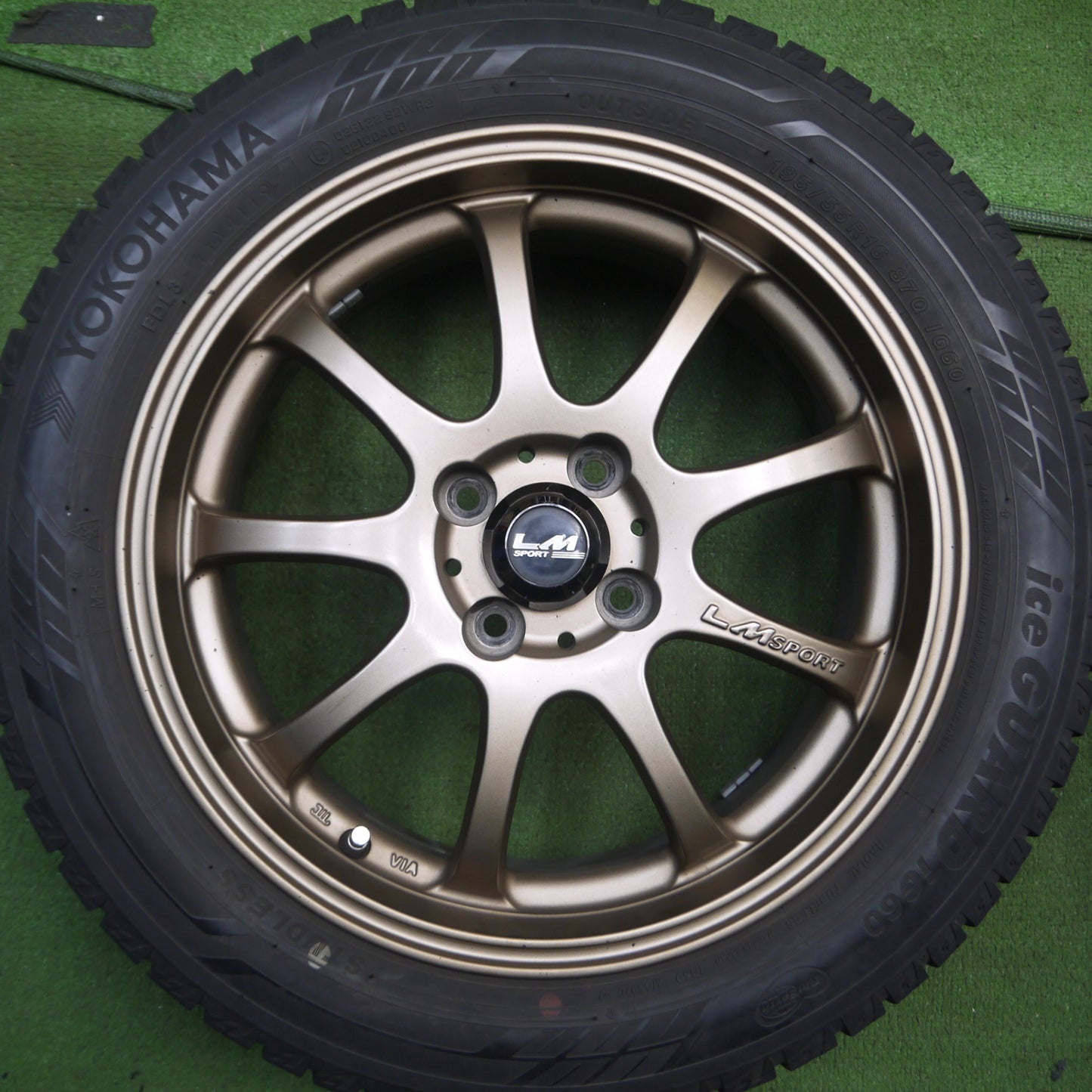 *送料無料* バリ溝！キレイ！8.5分★スタッドレス LM SPORT 195/55R16 ヨコハマ アイスガード iG60 LMスポーツ PCD100/4H★4022603Hス