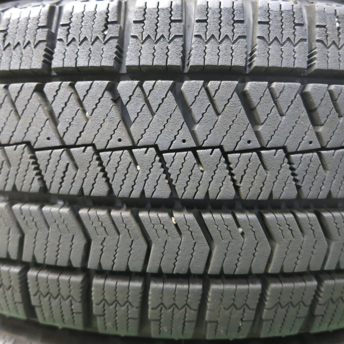 [送料無料]バリ溝！9.5分★スタッドレス 175/60R15 ブリヂストン ブリザック VRX2 社外 アルミ ホイール 15インチ PCD100/4H★3062407イス