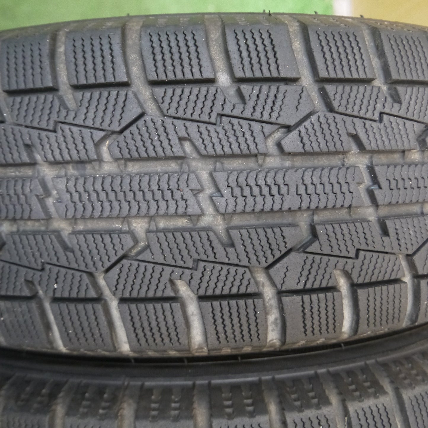 *送料無料*バリ溝！キレイ！9.5分★スタッドレス 185/65R15 トーヨー オブザーブ ガリット GIZ VELVA SPORT ヴェルヴァ 15インチ PCD100/4H★3102803KAス